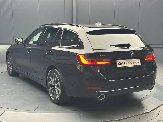 BMW 3 Series view 3