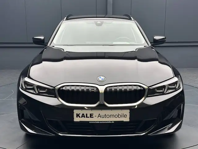 BMW 3 Series view 8