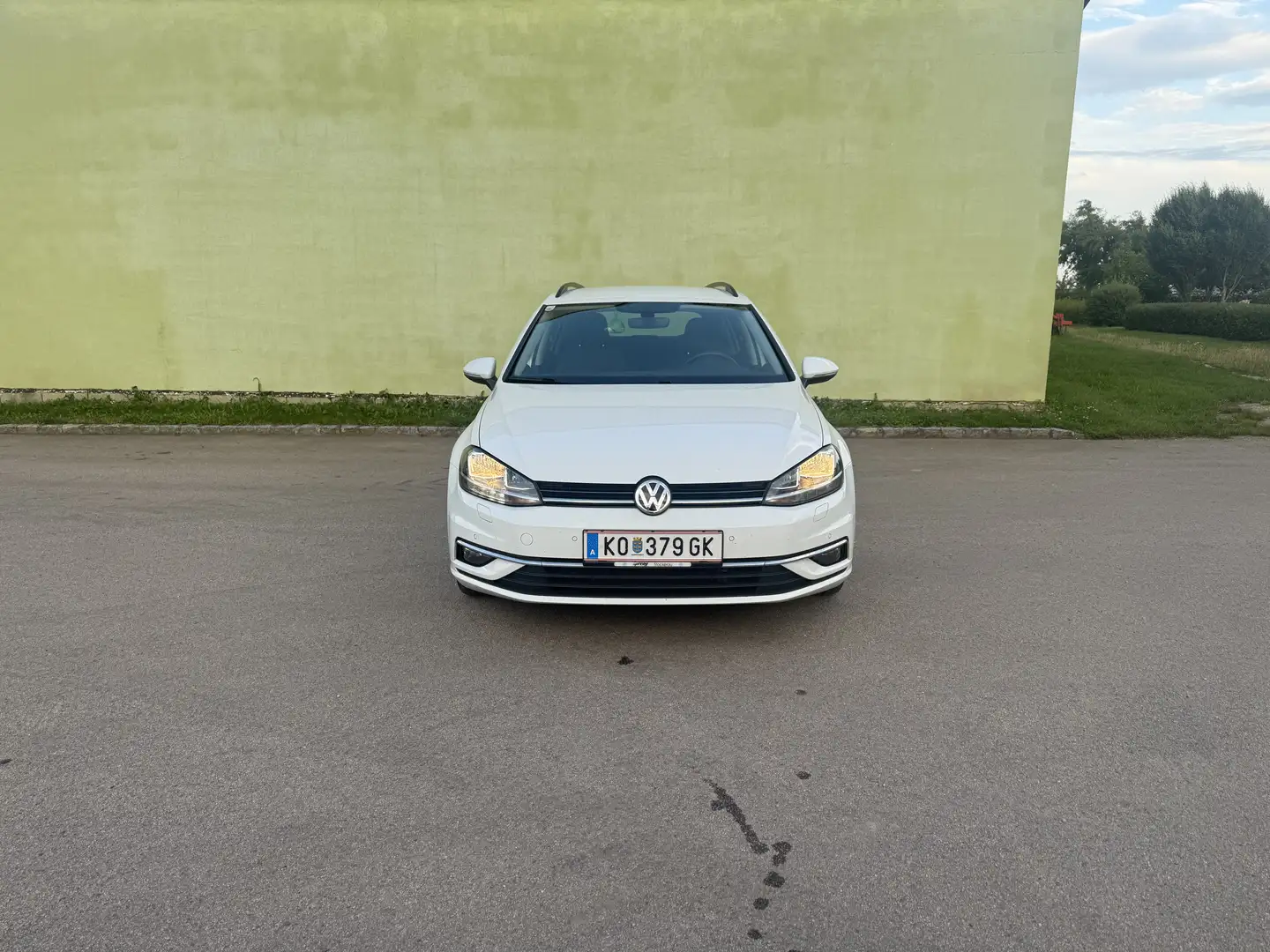 Volkswagen Golf Variant Rabbit 1,6 TDI SCR —ERSTBESITZ— - 2