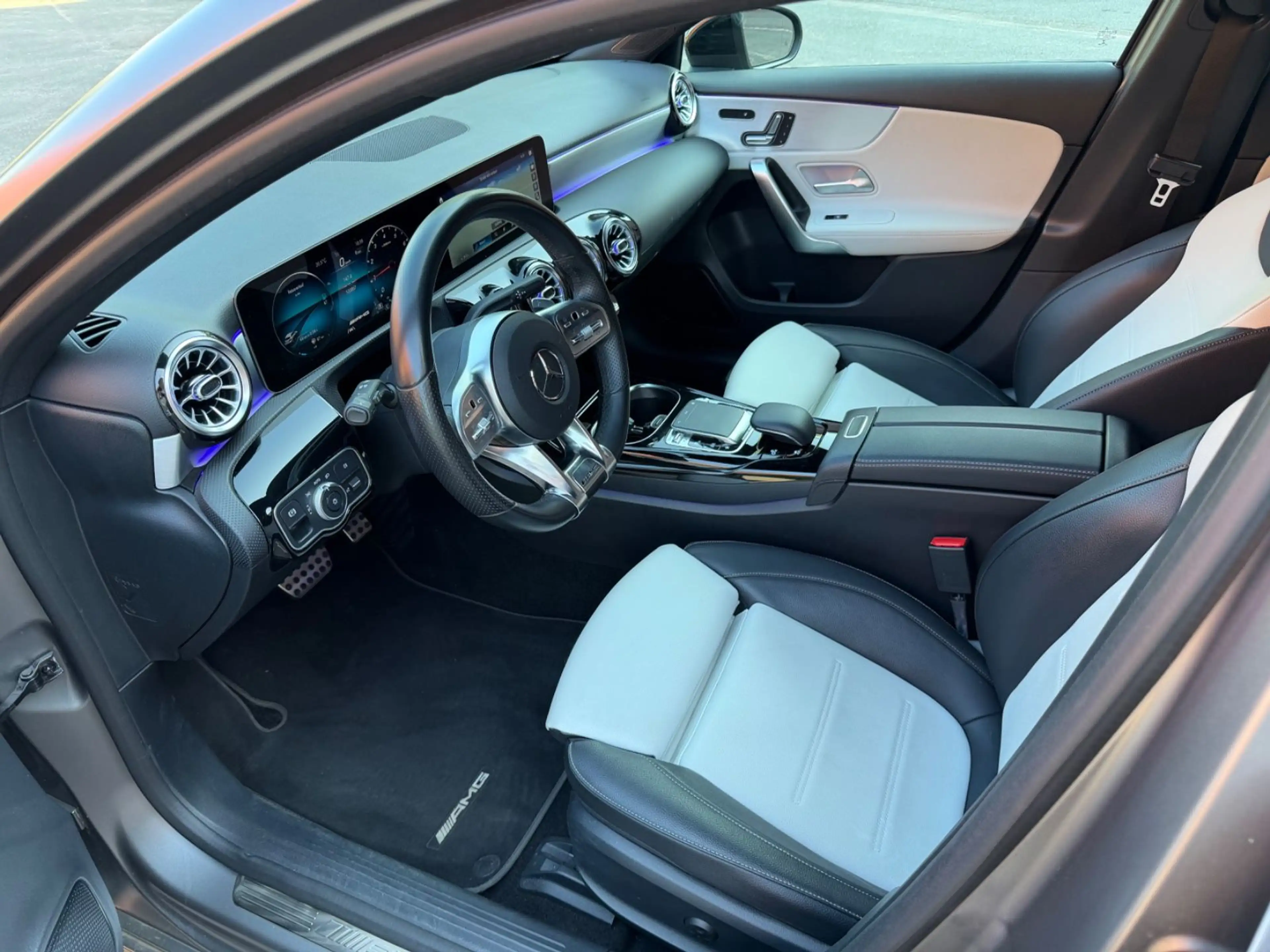 Mercedes-Benz A 35 AMG 4Matic *Deutsch* *Designo Magno* — photo 7