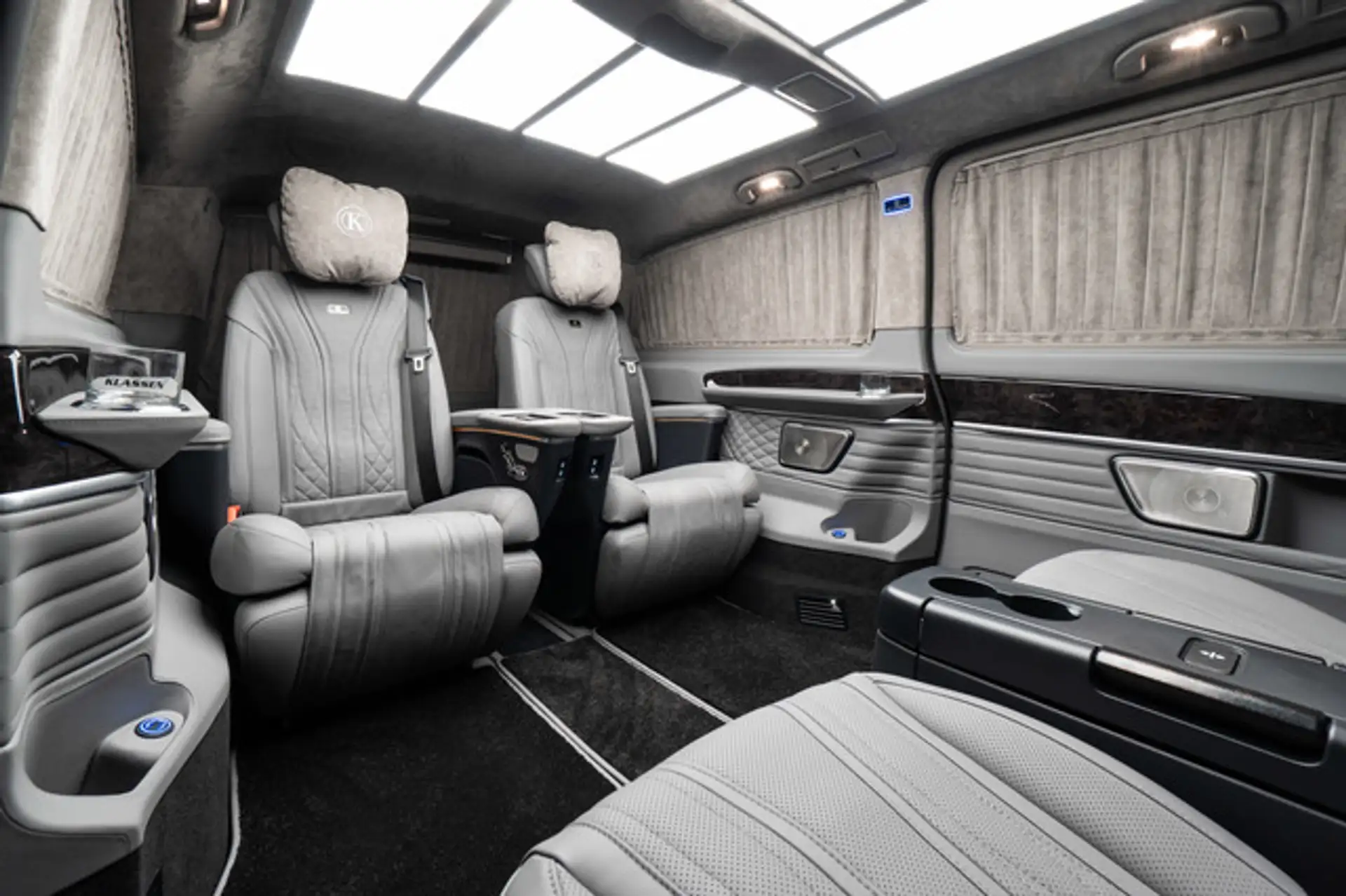 벤츠 V300 V-Klasse KLASSEN 2026 VIP Business Van 2026 검정 사진 7
