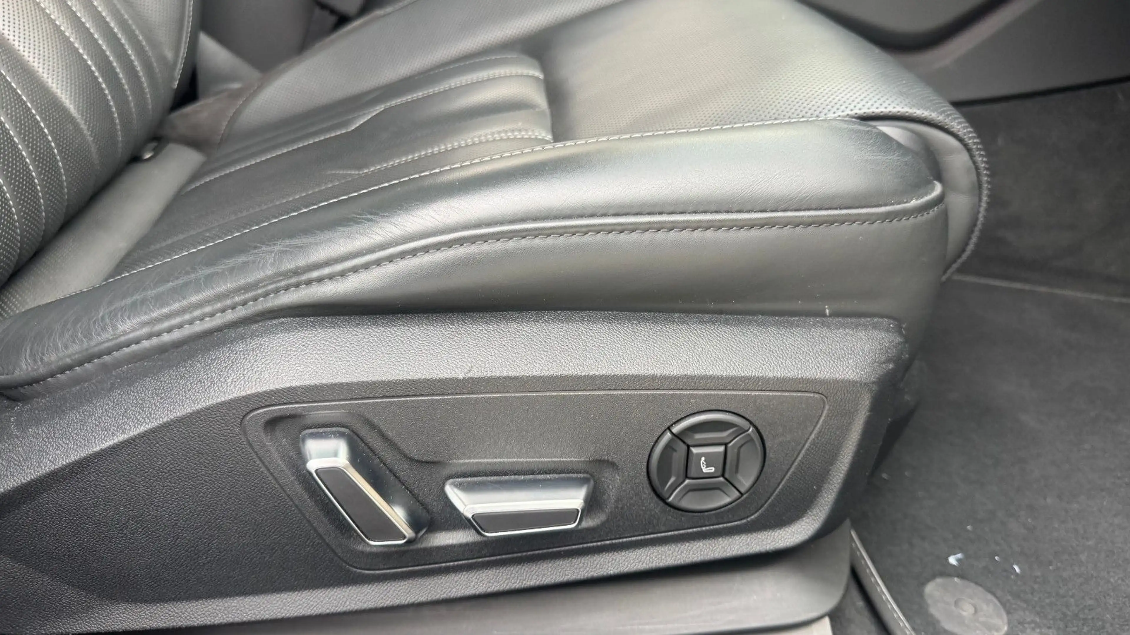 Audi S6 Avant 3.0 TDI quattro Vollausstattung — photo 46