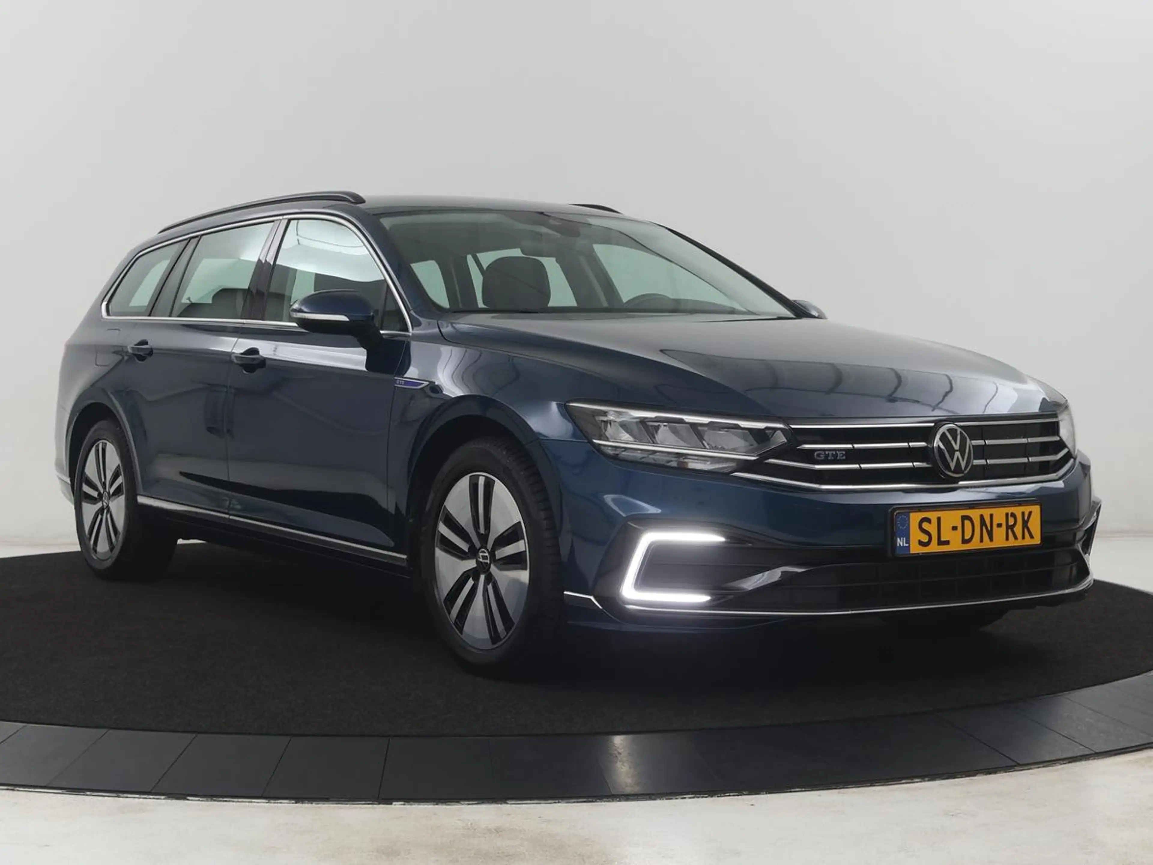Volkswagen Passat Variant 1.4 TSI PHEV GTE Business | SOH 92,8% | Massage | — photo 40