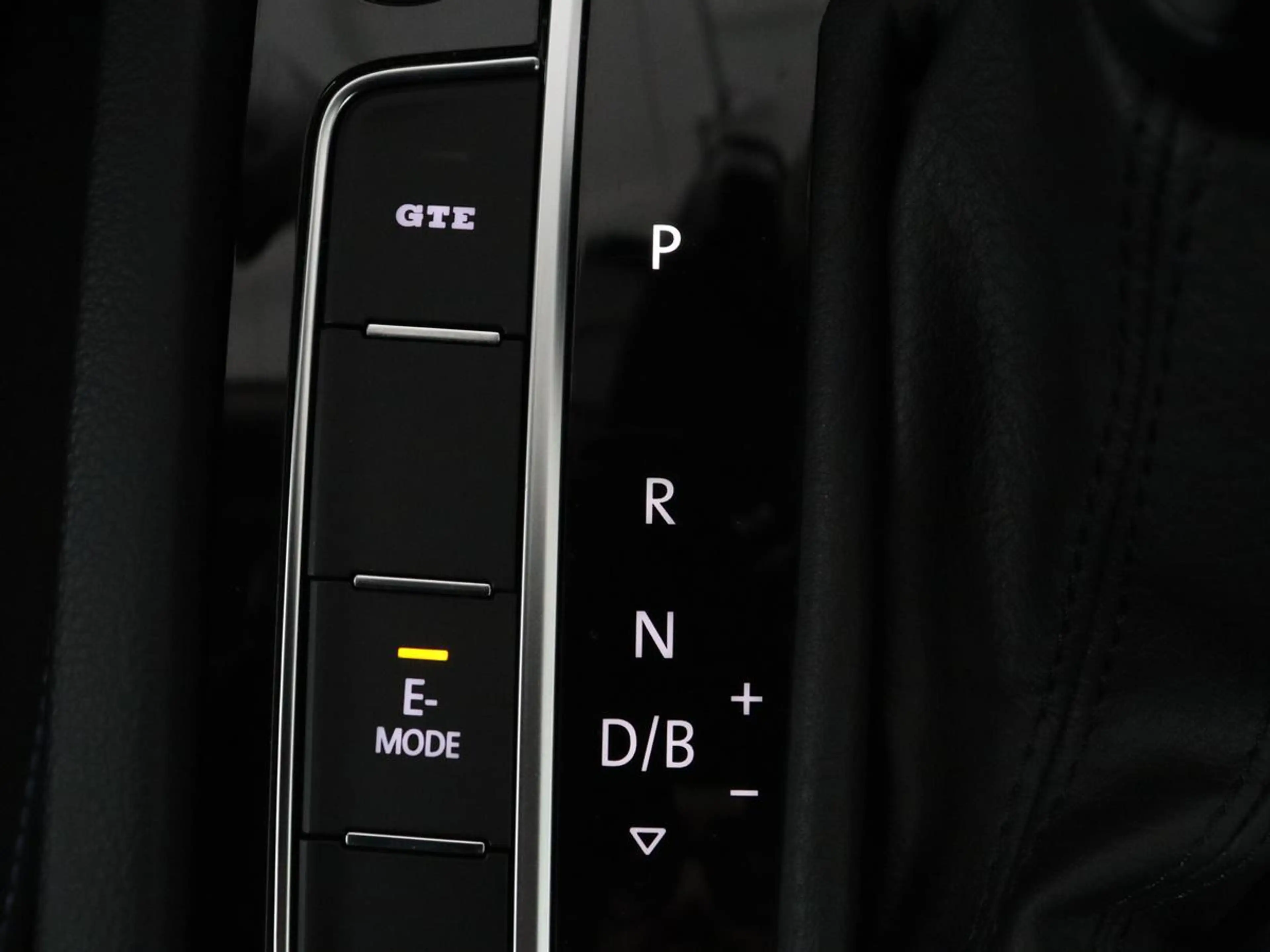 Volkswagen Passat Variant 1.4 TSI PHEV GTE Business | SOH 92,8% | Massage | — photo 30