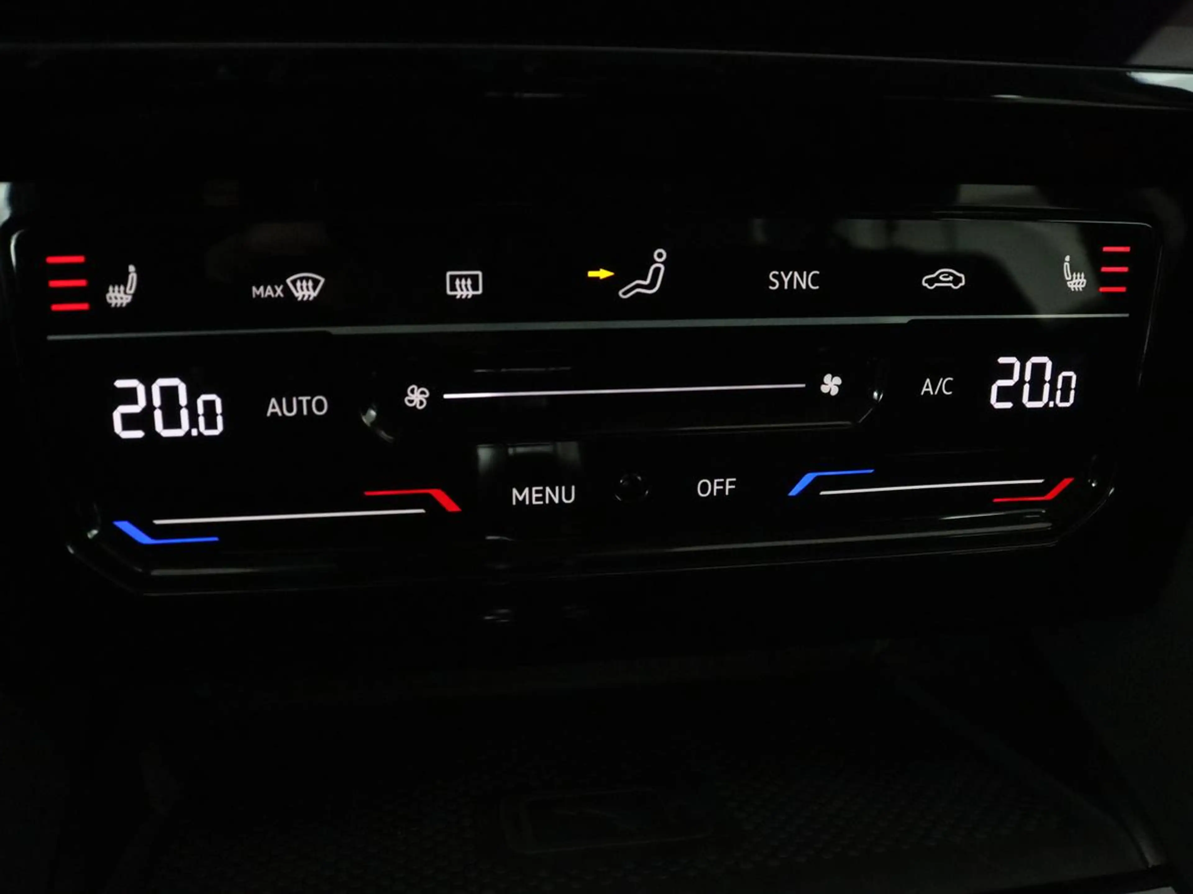 Volkswagen Passat Variant 1.4 TSI PHEV GTE Business | SOH 92,8% | Massage | — photo 32