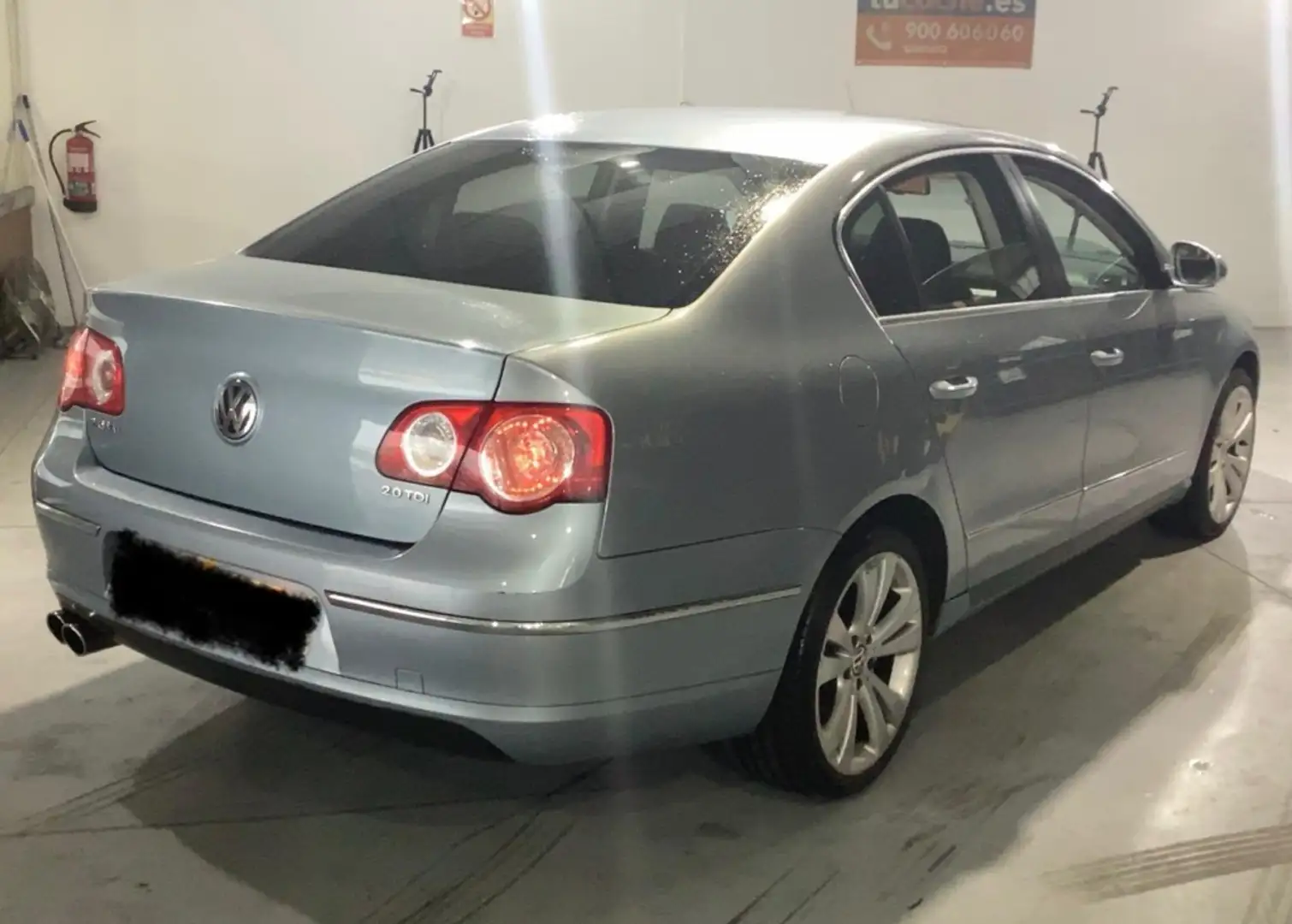 Volkswagen Passat 2.0TDI CR Advance Silber - 2