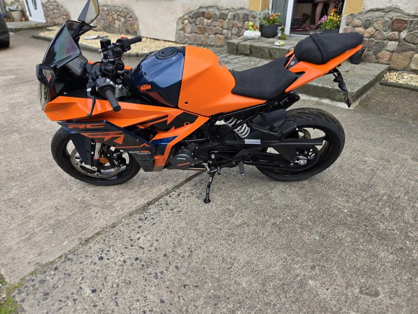 KTM RC 125 Pomarańczowy - 2