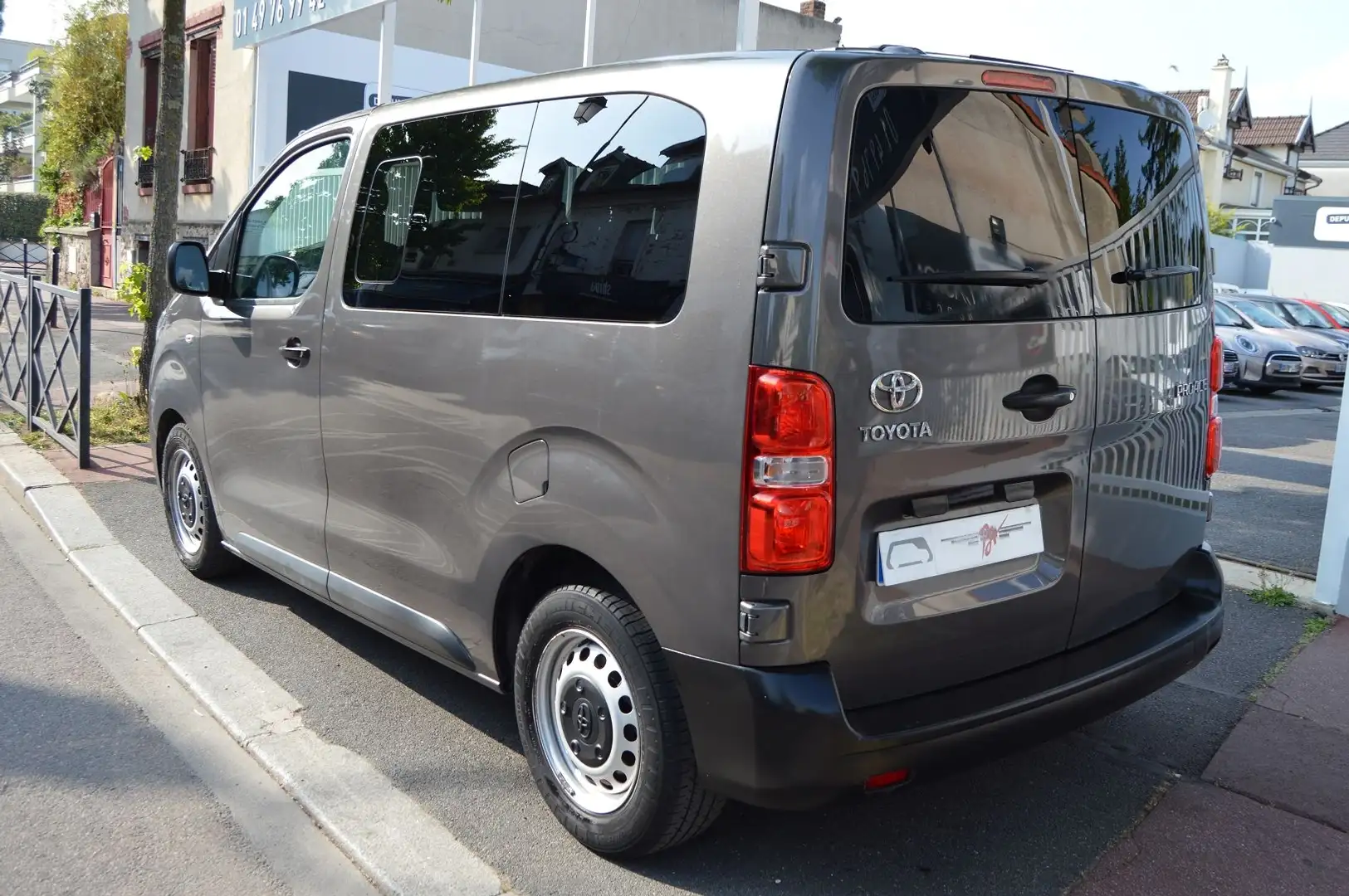Toyota Proace COMPACT 1.5 120 D-4D DYNAMIC RC22 Gris - 2