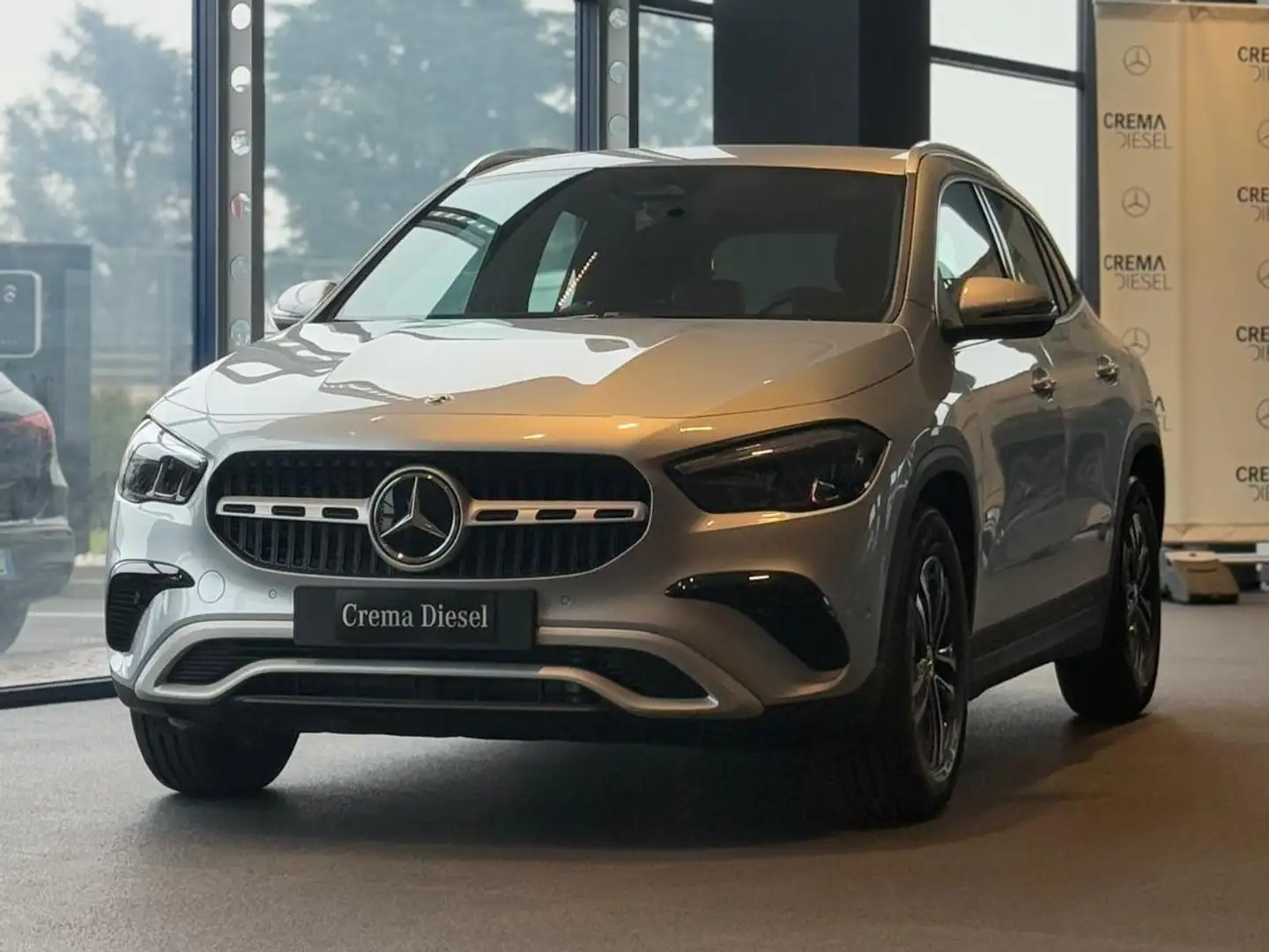 Mercedes-Benz GLA 180 GLA 180 d Advanced auto Argento - 1