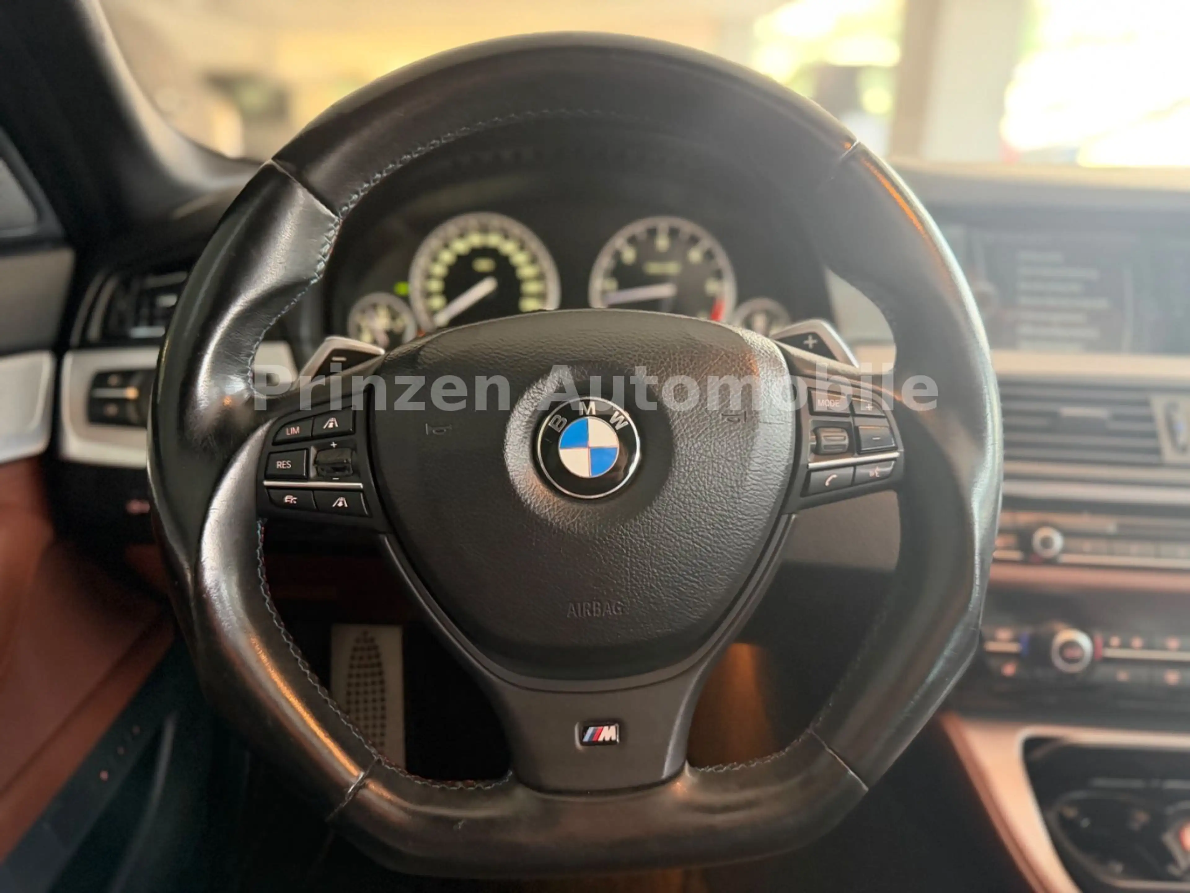 BMW 530 d M TECHNIK*PANO*LEDER*HEAD UP*360°SOUND — photo 13