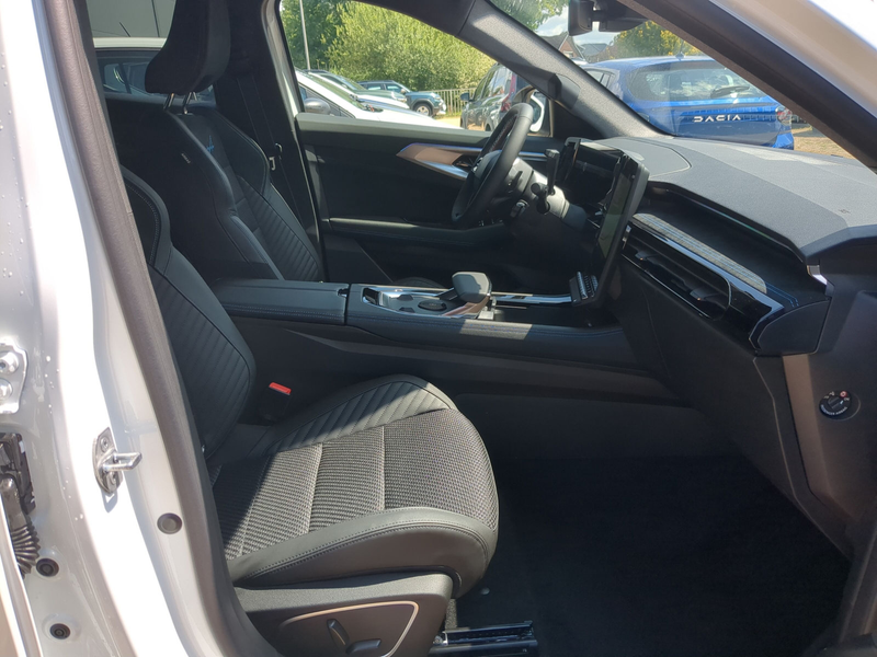 Renault Austral E-TECH 200 Esprit Alpine SHZ+LKHZ+RFK+PDC — photo 9