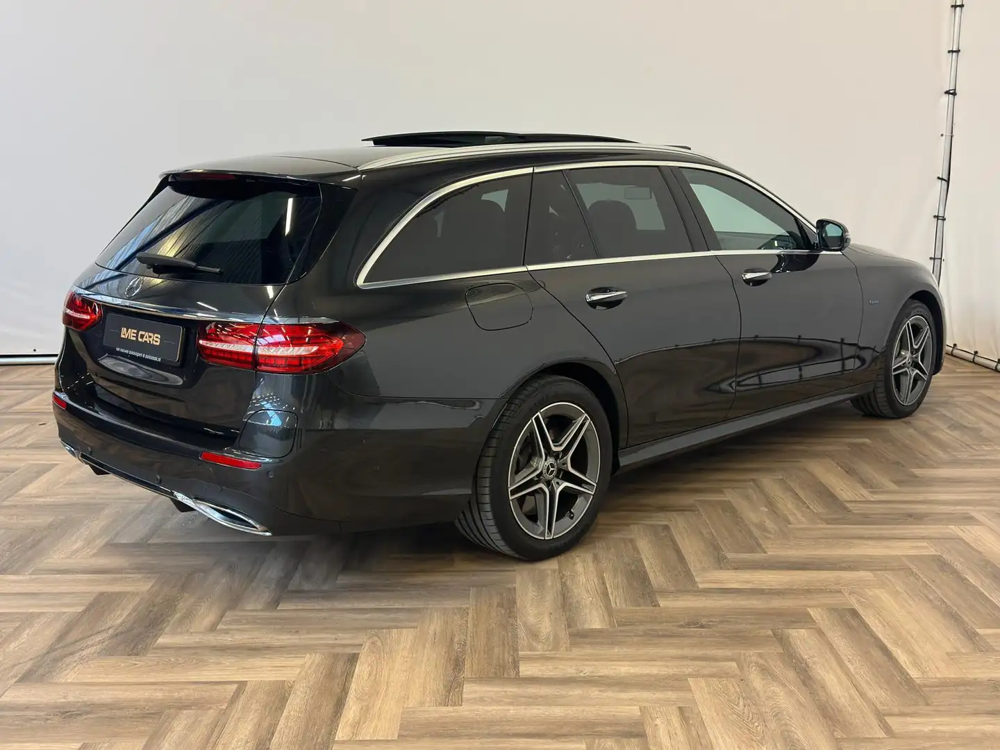 Mercedes-Benz E 300 Estate de AMG Line|PANO|360|BURMESTER| Grijs - 2