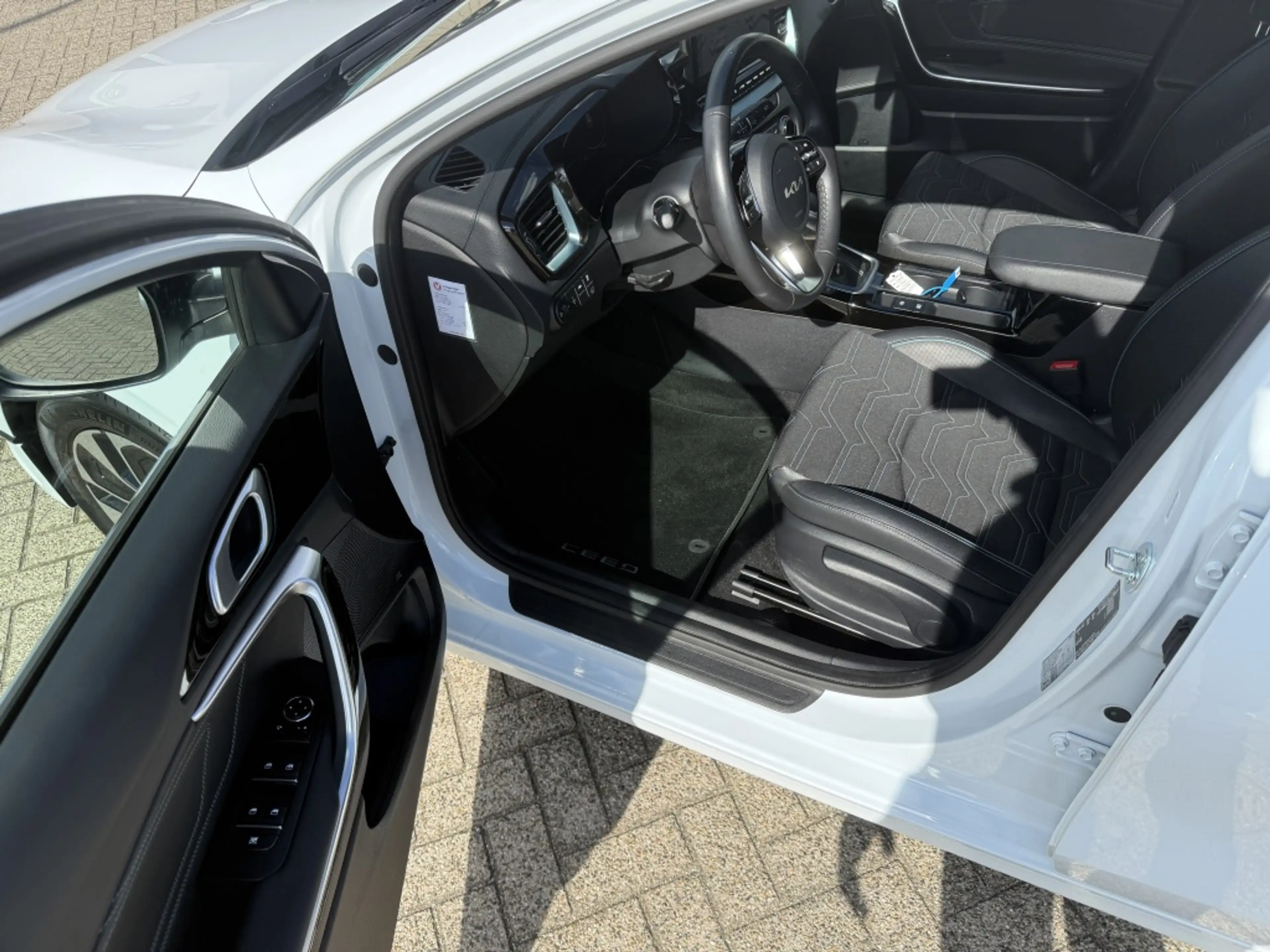 Kia Ceed SW / cee'd SW Sportswagon 1.0 T-GDi MHEV DCT7 AUTOMAAT Design Ed — photo 11