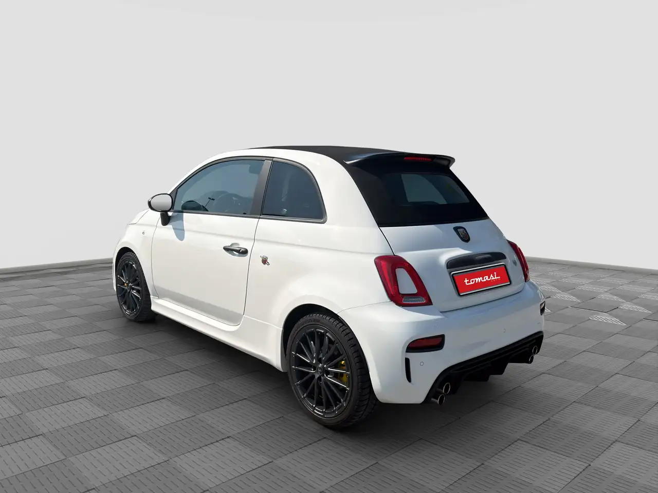 Abarth 695C 2024