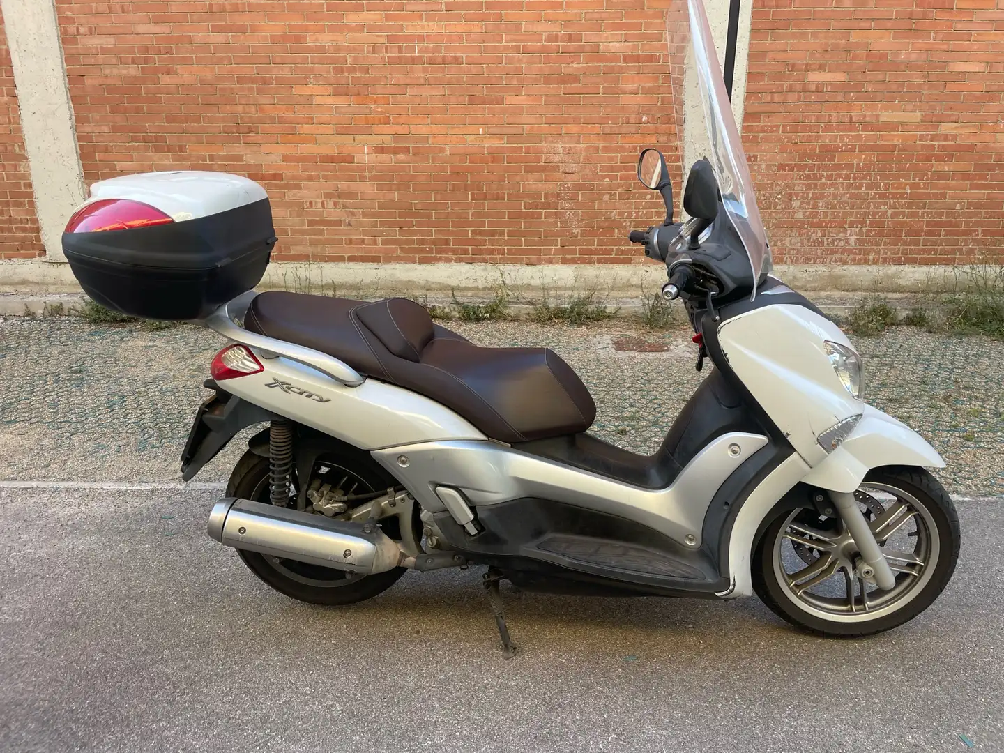 Yamaha X-City 250 Weiß - 1