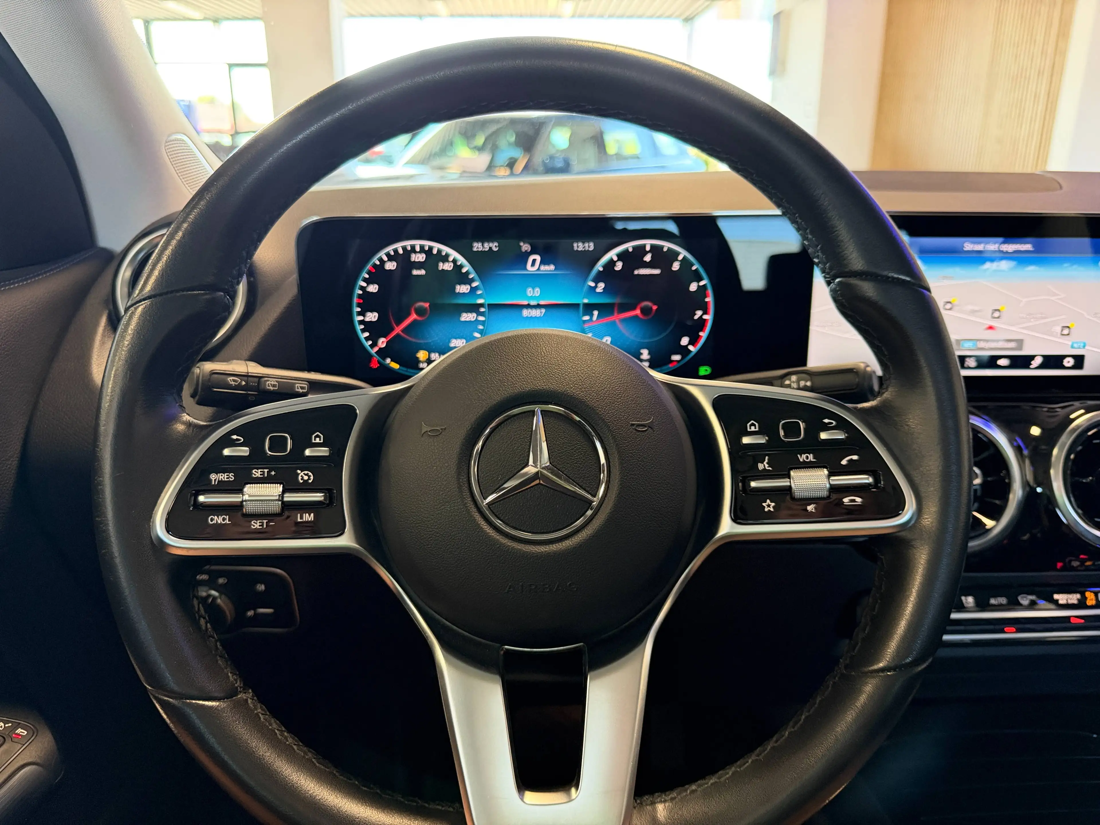 Mercedes-Benz GLA 200 GLA 200 Business Solution — photo 14