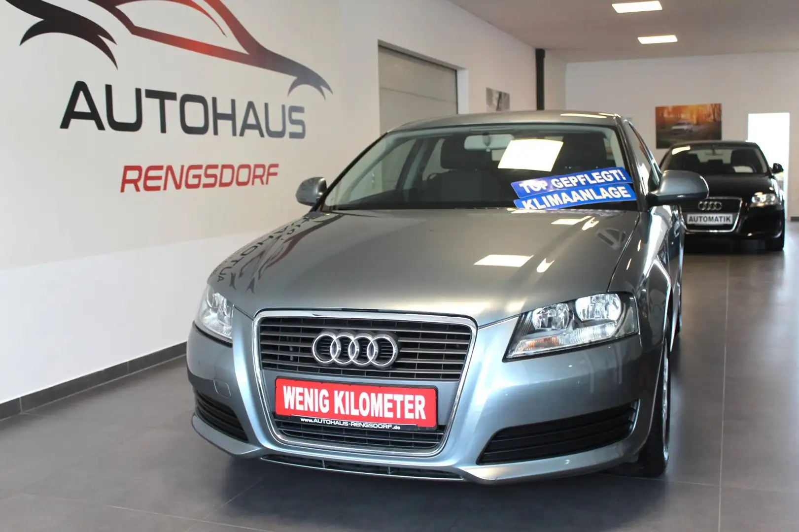 Audi A3 1.6 Attraction 1,6 102 PS Grau - 2