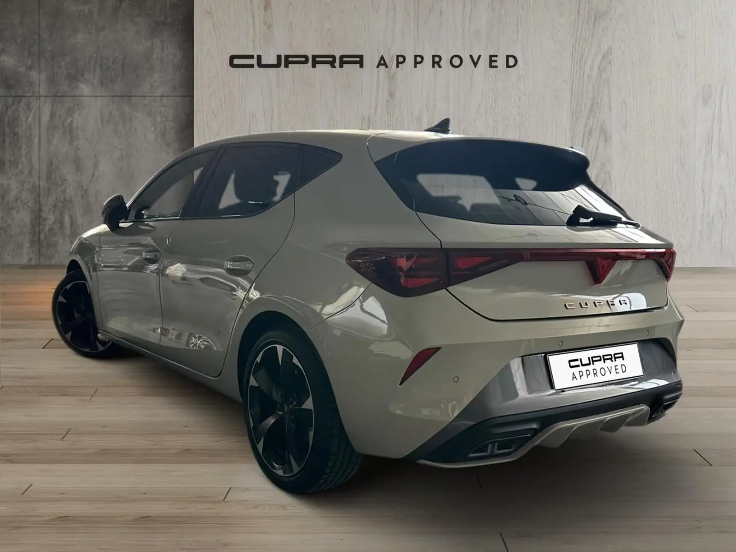 CUPRA Leon 1.5 eTSI 110 DSG Gris - 2