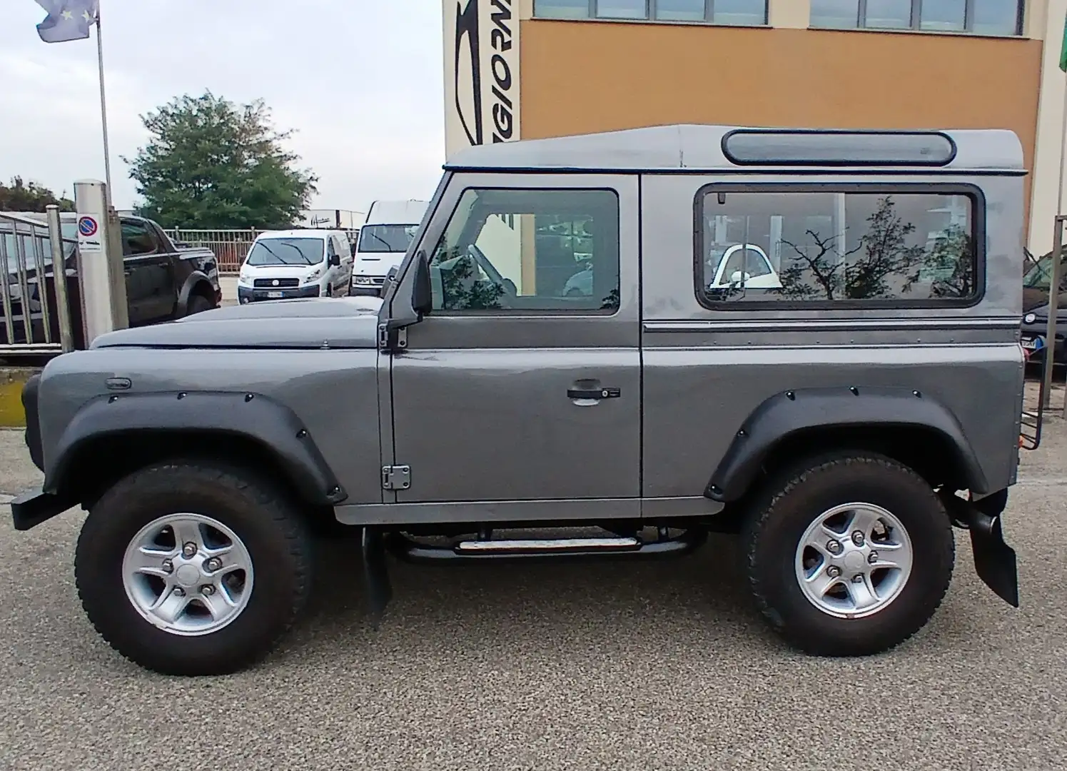 Land Rover Defender 90 vettura 4 posti fronte marcia clima 3porte Grau - 2