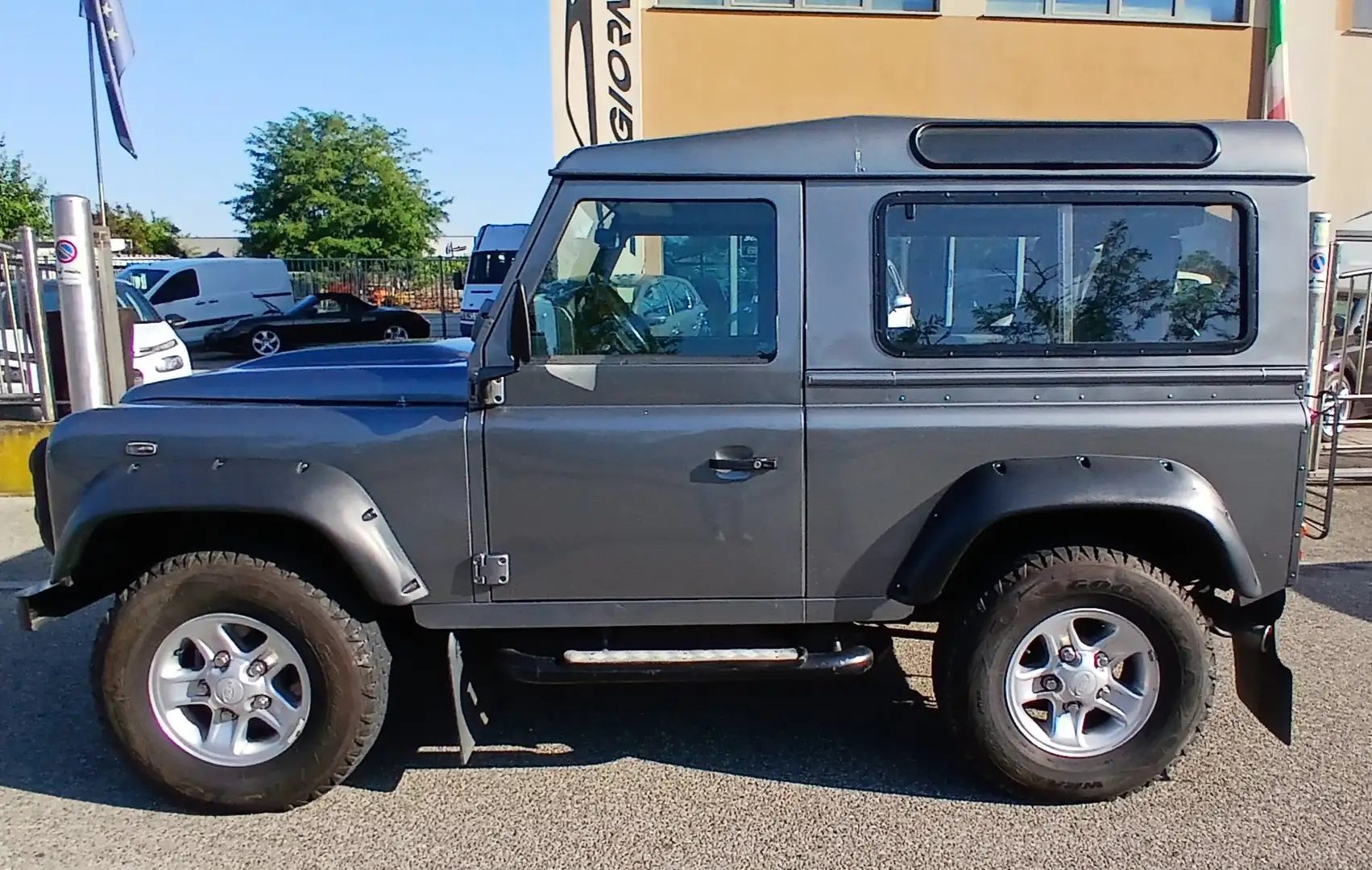 Land Rover Defender 90 vettura 4 posti fronte marcia clima 3porte Grigio - 2