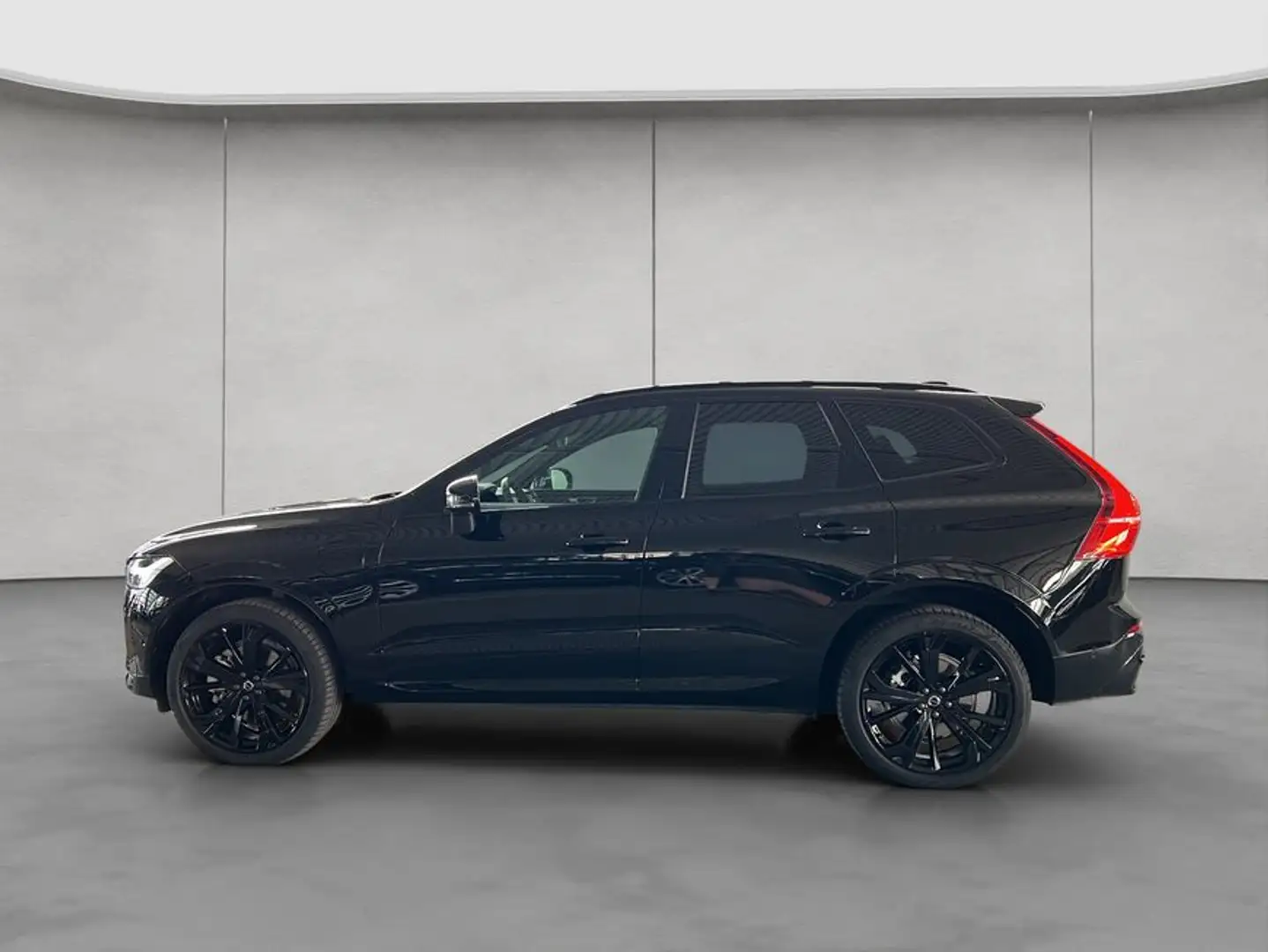 Volvo XC60 XC60 T8 AWD Plug-in Hybrid Black-Edition-Plus 21'' Černá - 2