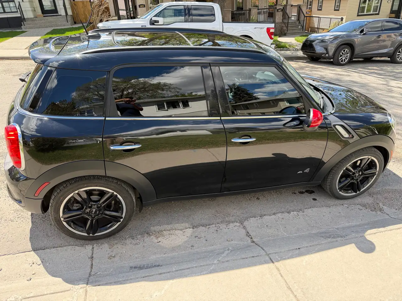 MINI Cooper Countryman снимка MINI Cooper Countryman