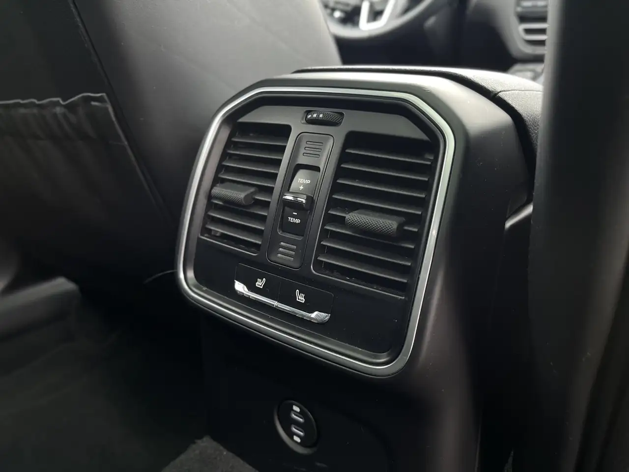 Porsche Macan снимка Porsche Macan