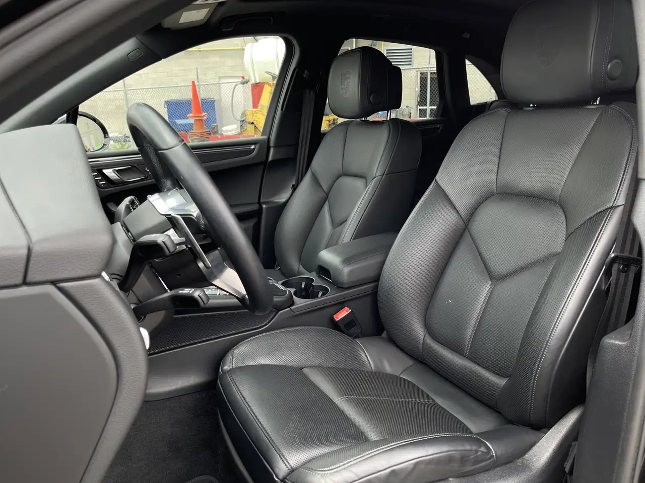 Porsche Macan снимка Porsche Macan