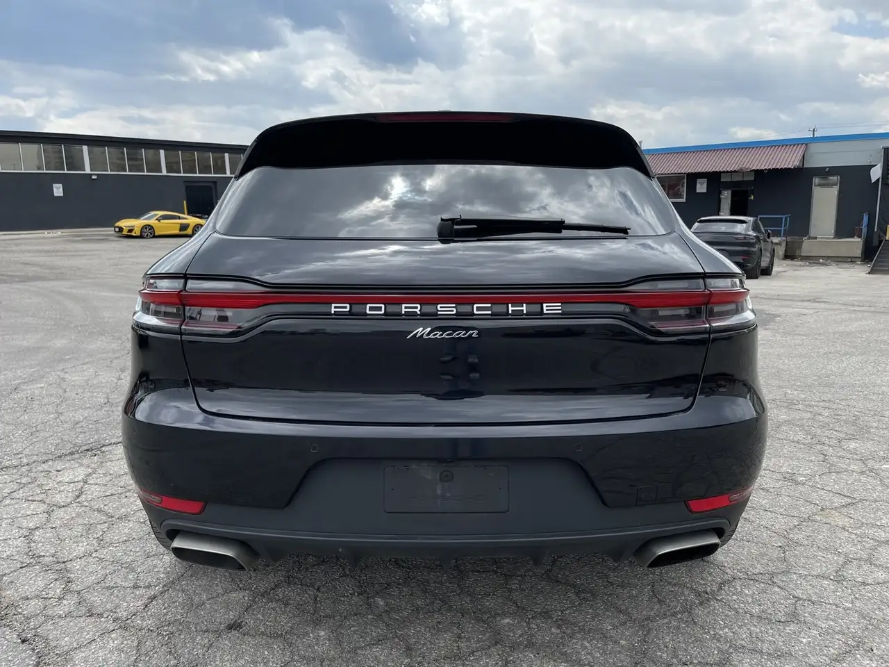 Porsche Macan снимка Porsche Macan