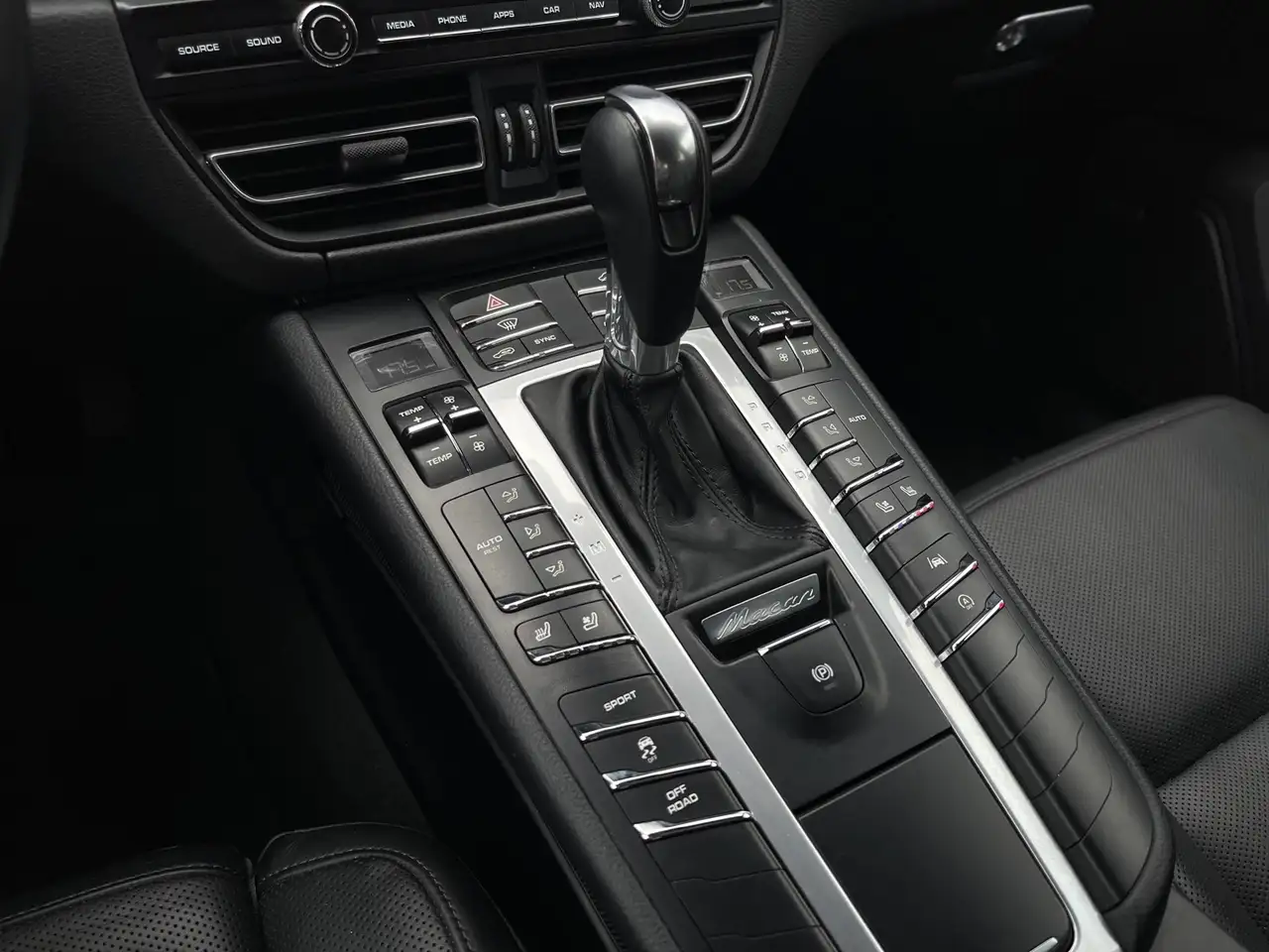 Porsche Macan снимка Porsche Macan