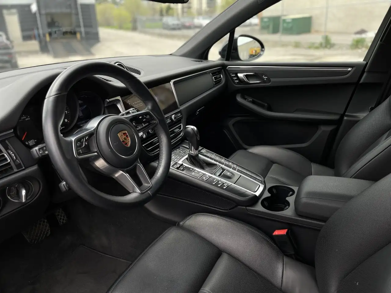 Porsche Macan снимка Porsche Macan
