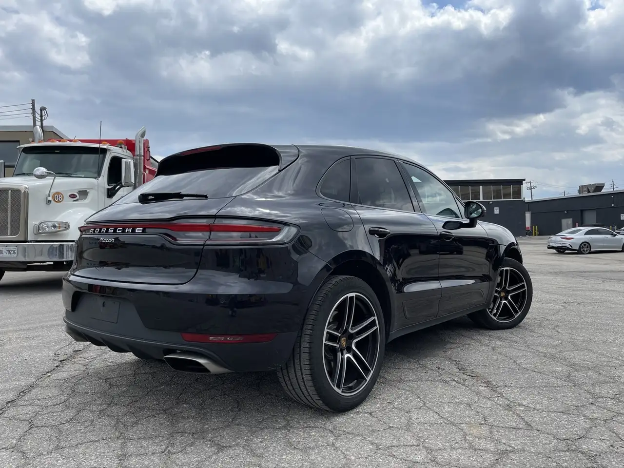 Porsche Macan снимка Porsche Macan