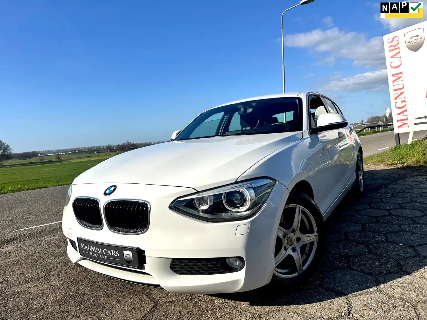 BMW 116 1-serie 116i NAP 5Dr Airco Xenon Nw APK Navi Scher Blanc - 1
