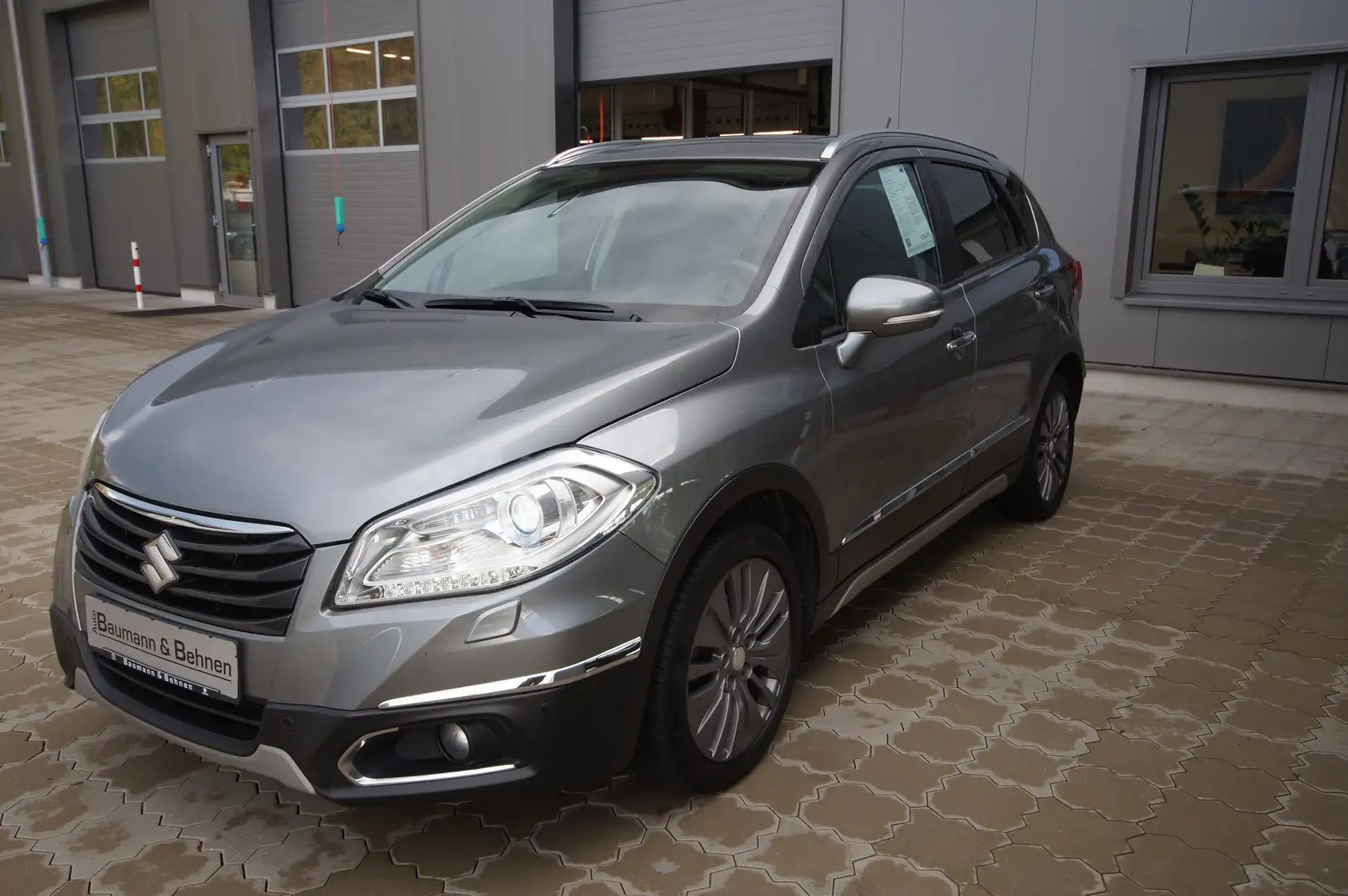 Suzuki SX4 S-Cross SX4 S-Cross DDiS 4x4 Comfort PLUS Gris - 1