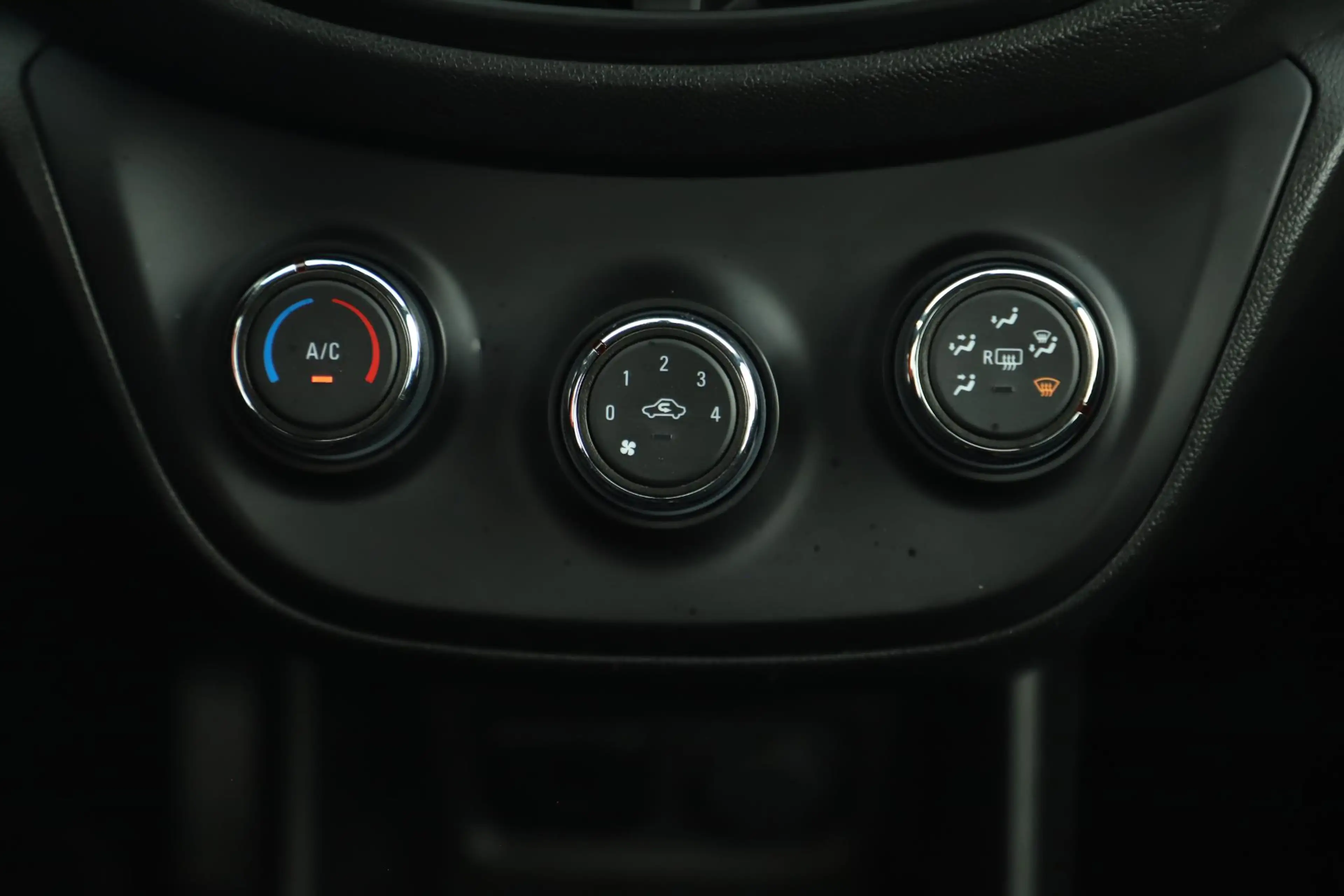 Opel Karl 1.0 ecoFLEX Edition Airco Radio Bluetooth Elektris — photo 10