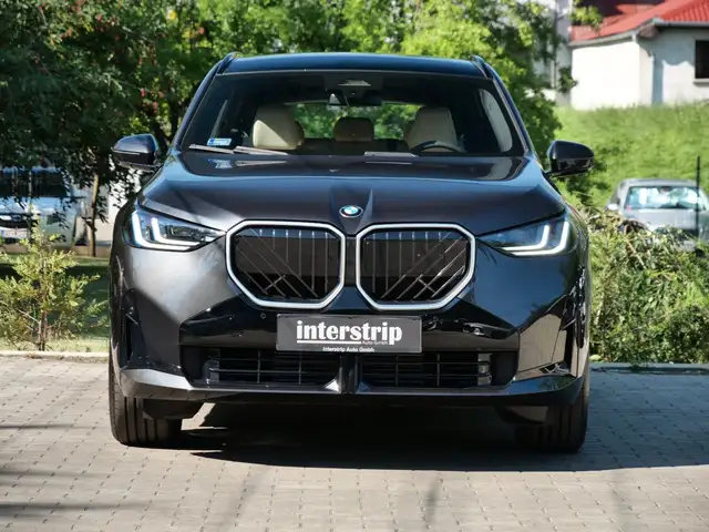 BMW X3 view 2