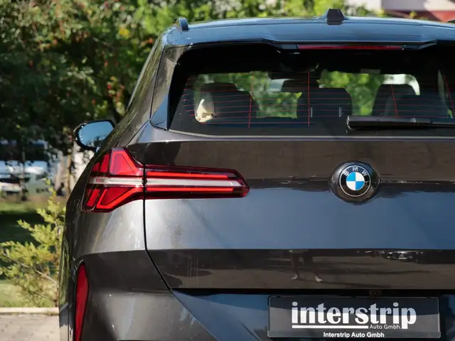 BMW X3 view 9