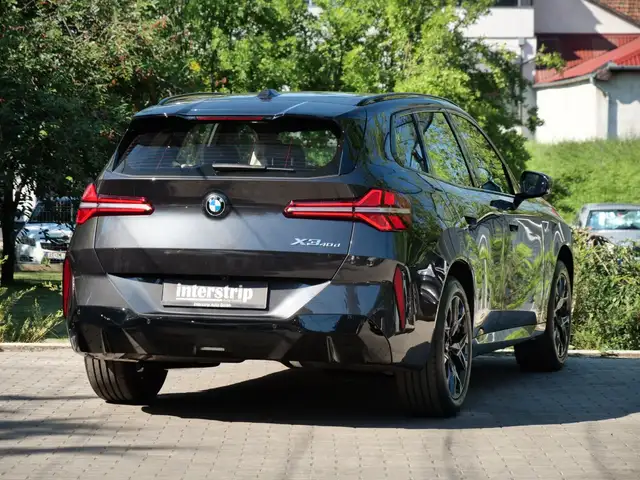 BMW X3 view 6