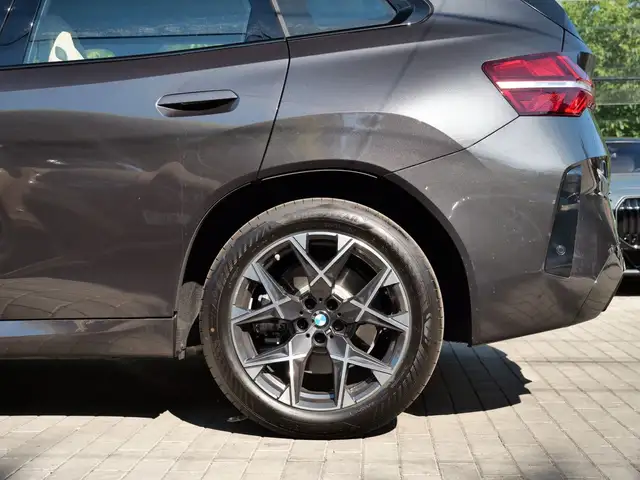 BMW X3 view 14