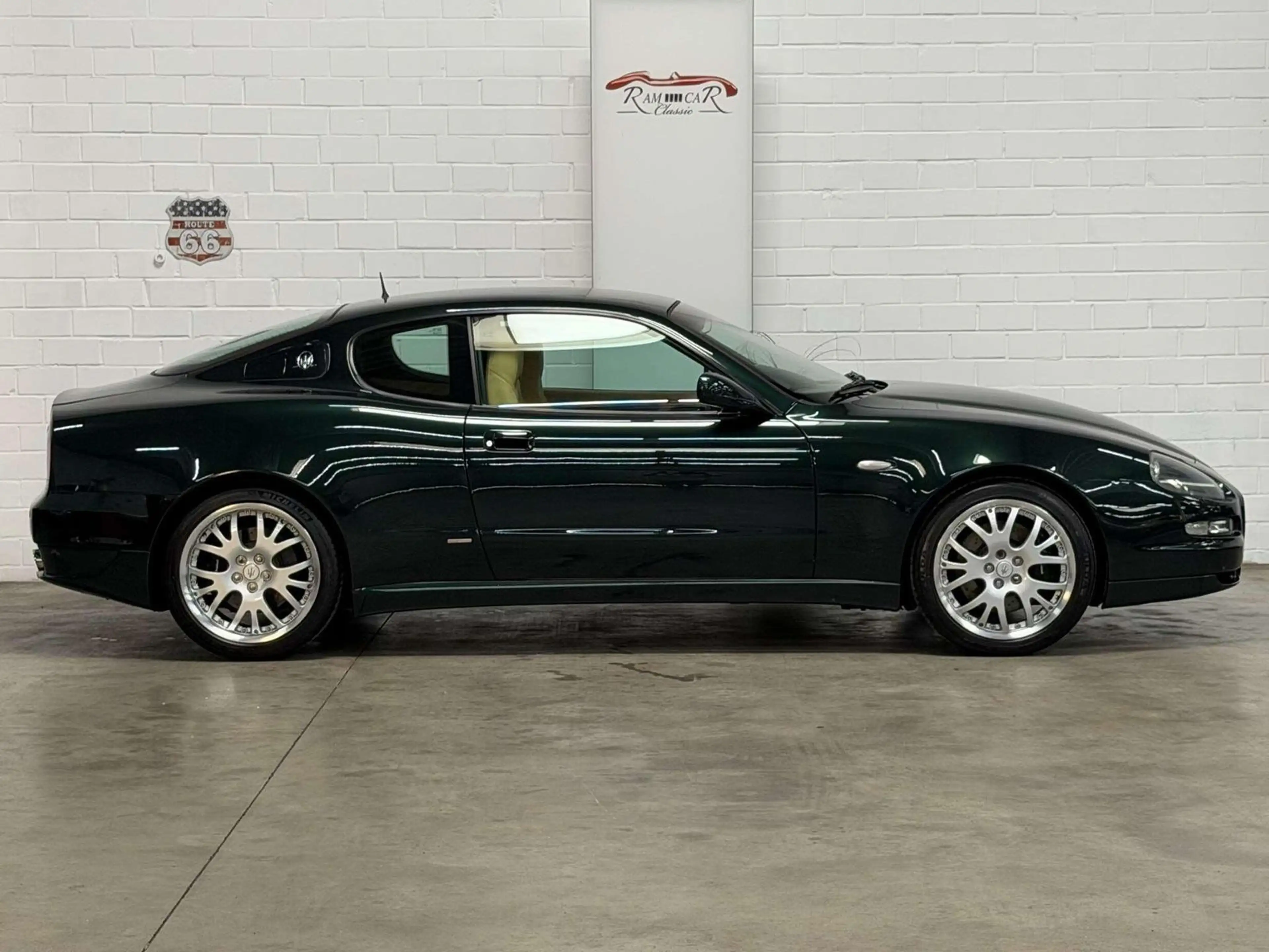 Maserati 4200 Coupé Cambiocorsa voll Scheckheft — photo 4