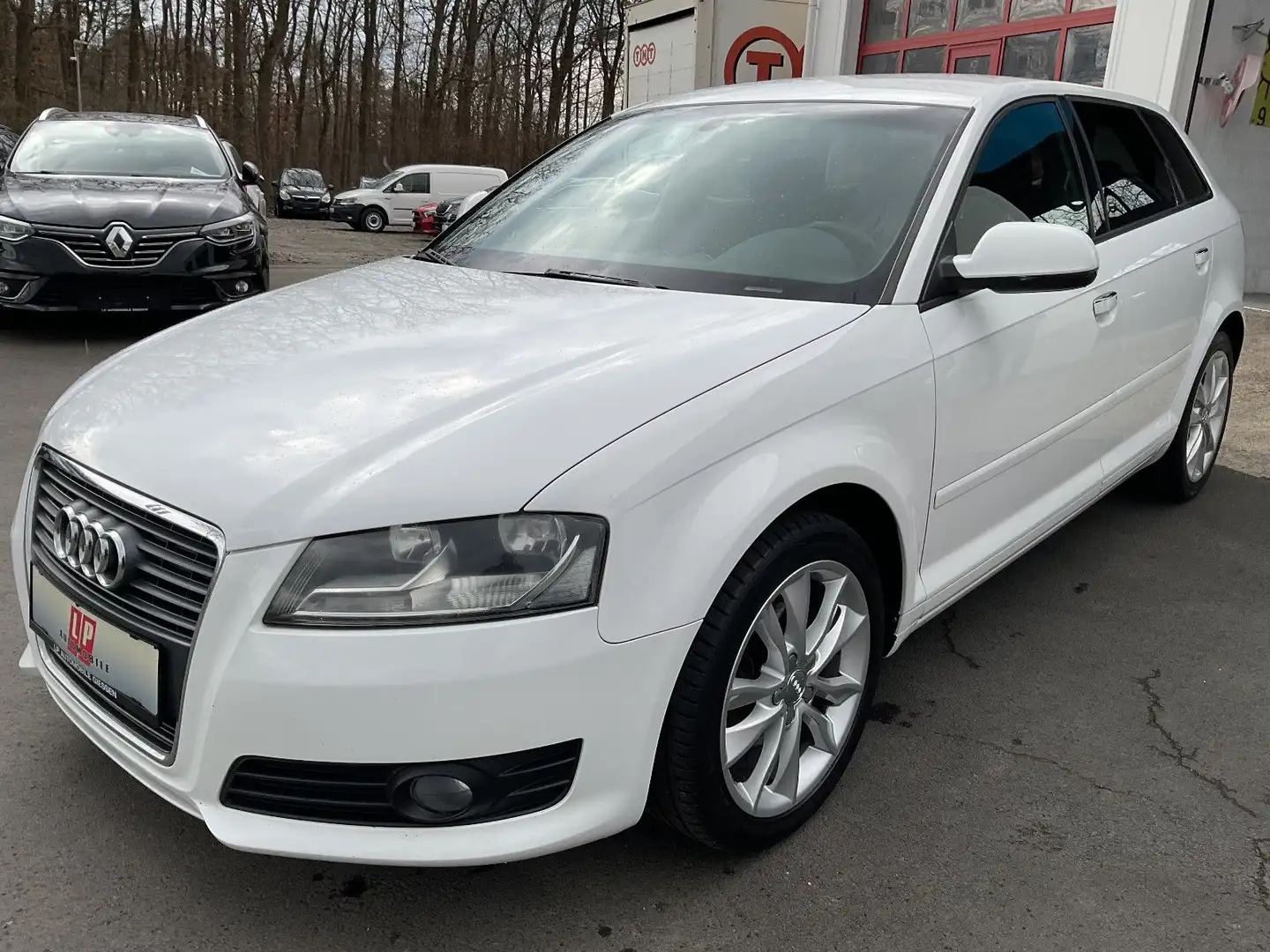 Audi A3 Sportback 2.0 TDI Ambition Tempomat PDC 6Gang White - 1