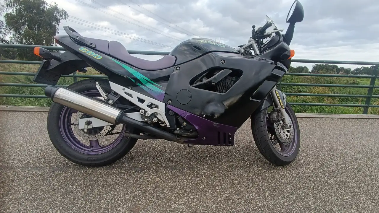 Suzuki GSX 600