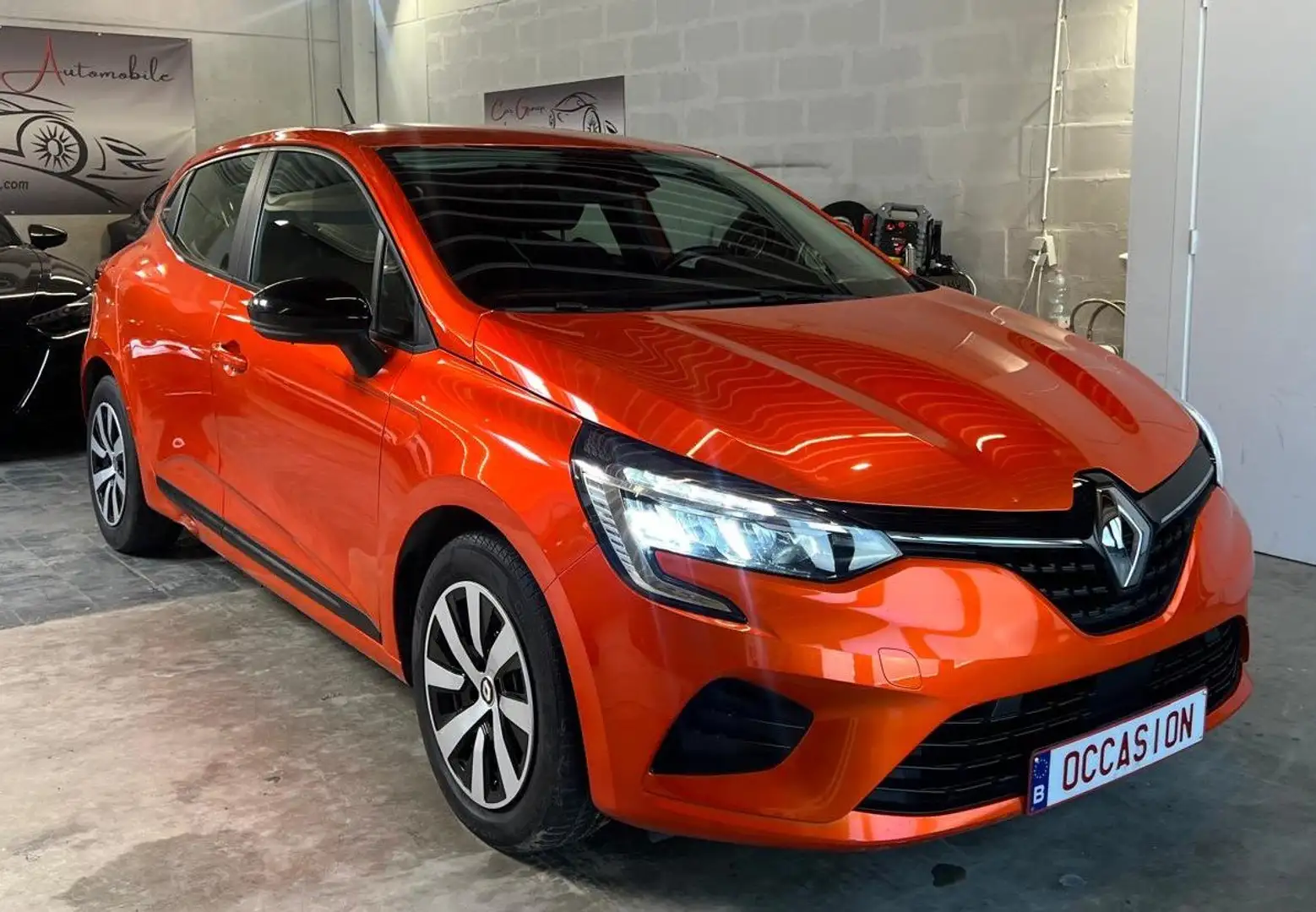 Renault Clio 1.6i E-TECH Hybrid Engineered Arancione - 2