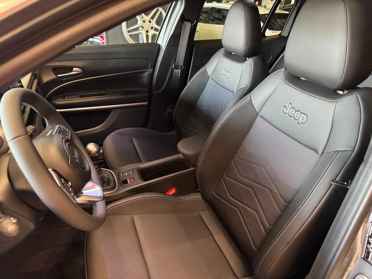 Jeep Avenger 1.2 Turbo 100 CV Summit, миниатюра 13