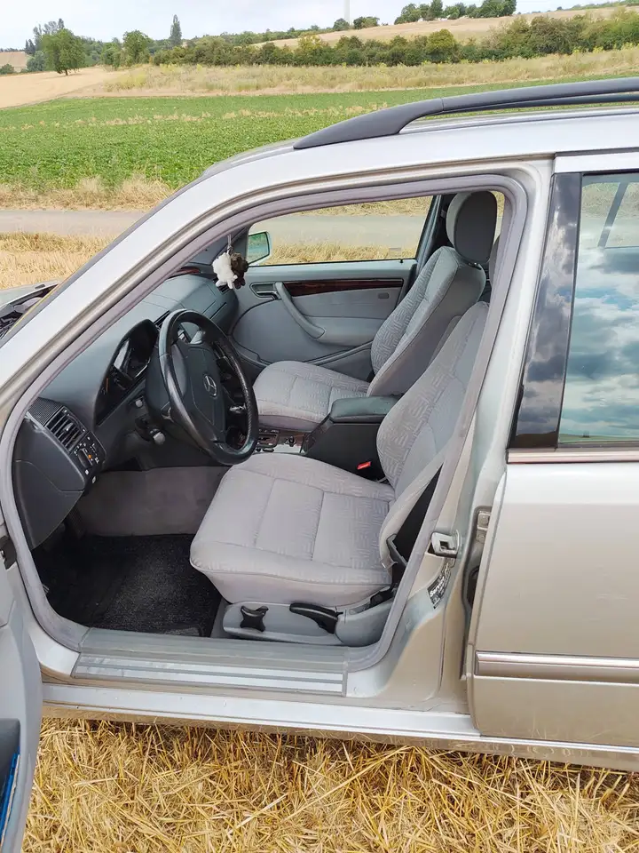 Mercedes-Benz C 180 T Classic, foto 9