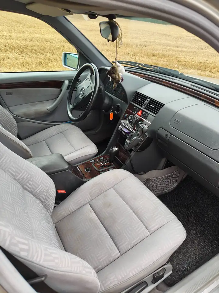 Mercedes-Benz C 180 T Classic, foto 8