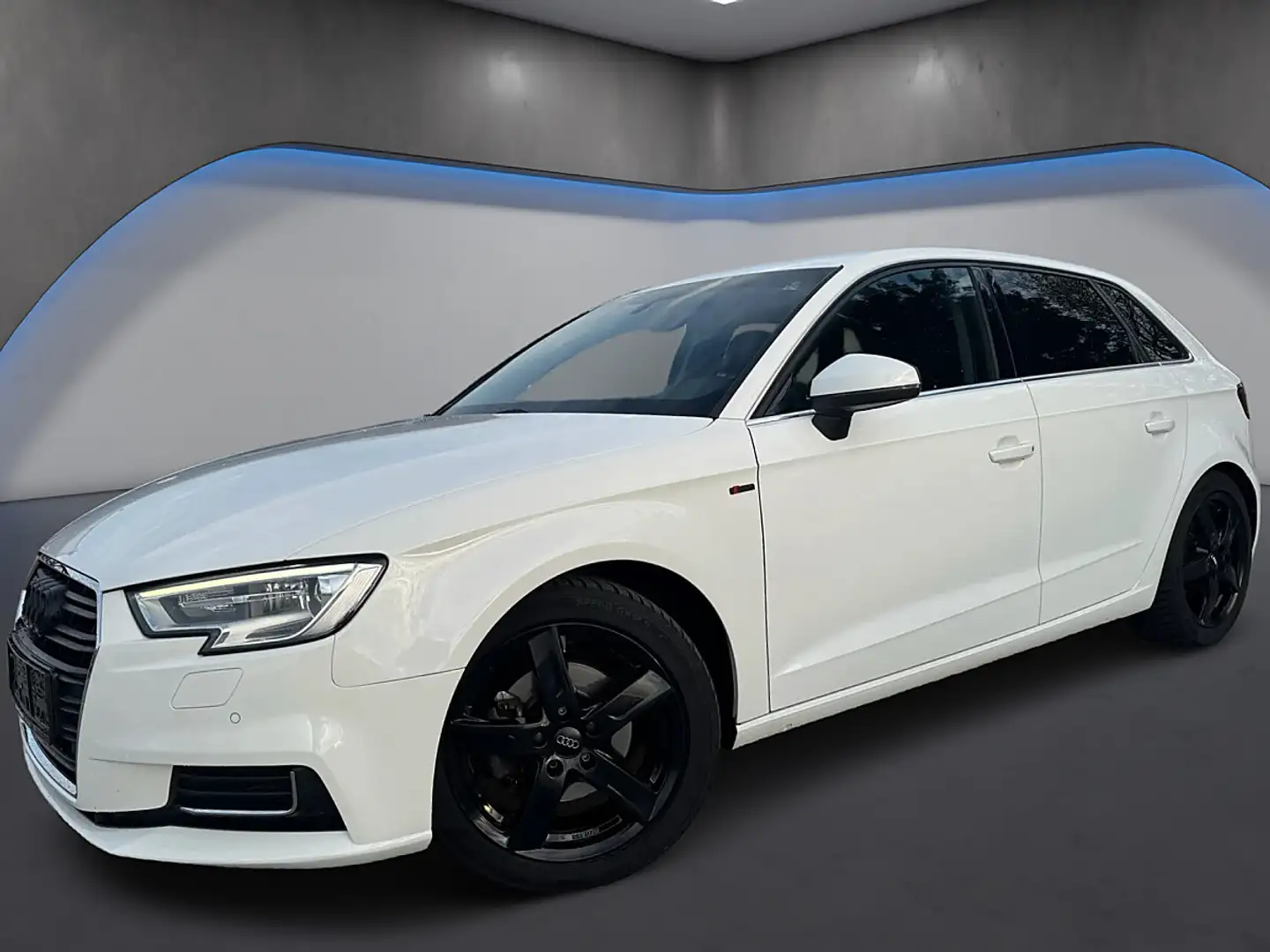 Audi A3 SB 1,6 TDI intense *Sitzh.*Tempomat*Sportlenkrad* Weiß - 2