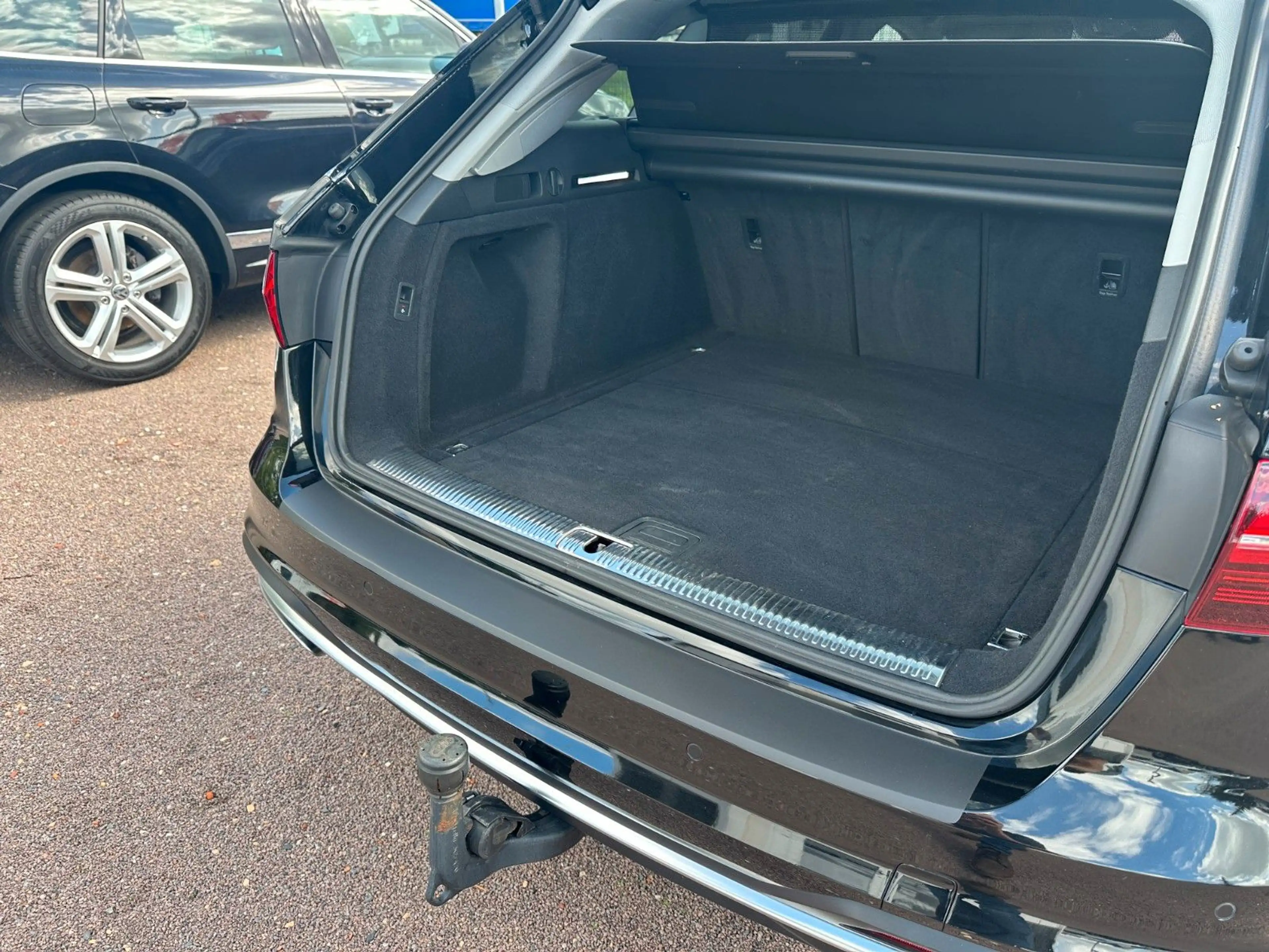 Audi A4 35 TDI S tronic advanced Avant WR AHK LED — photo 12