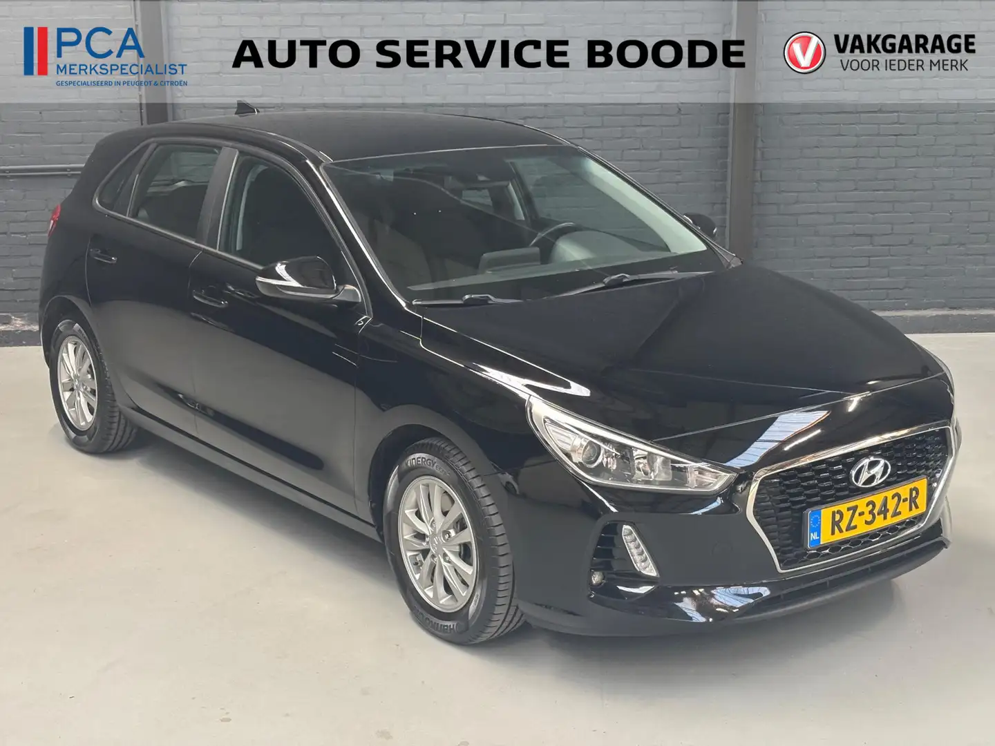 Hyundai i30 1.0 T-GDI (120pk) Comfort - climate - cruise - App Zwart - 2