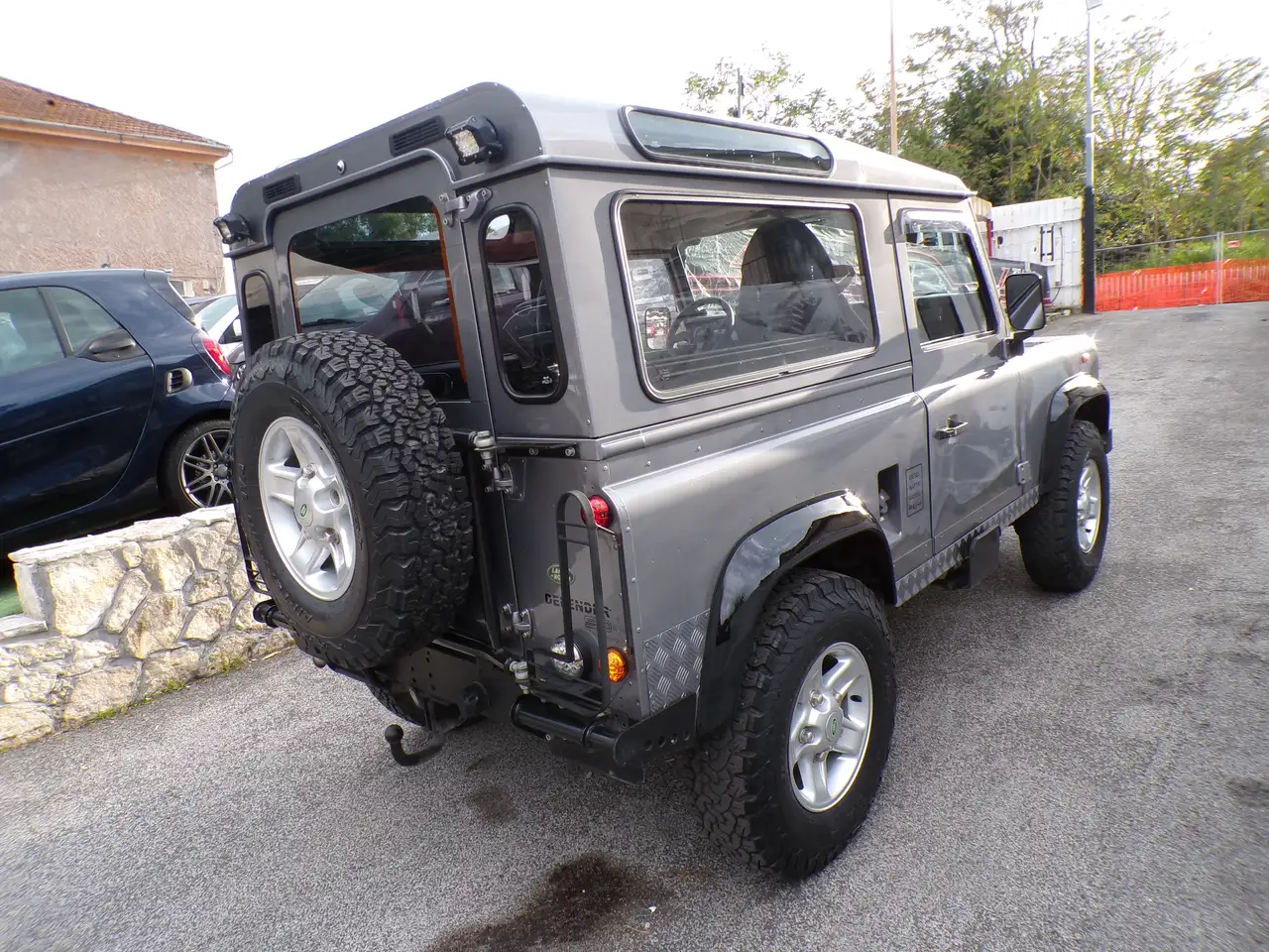 Land Rover Defender 90 2.5 td 6 POSTI..COMPLETAMENTE RESTAURATA.., foto 4